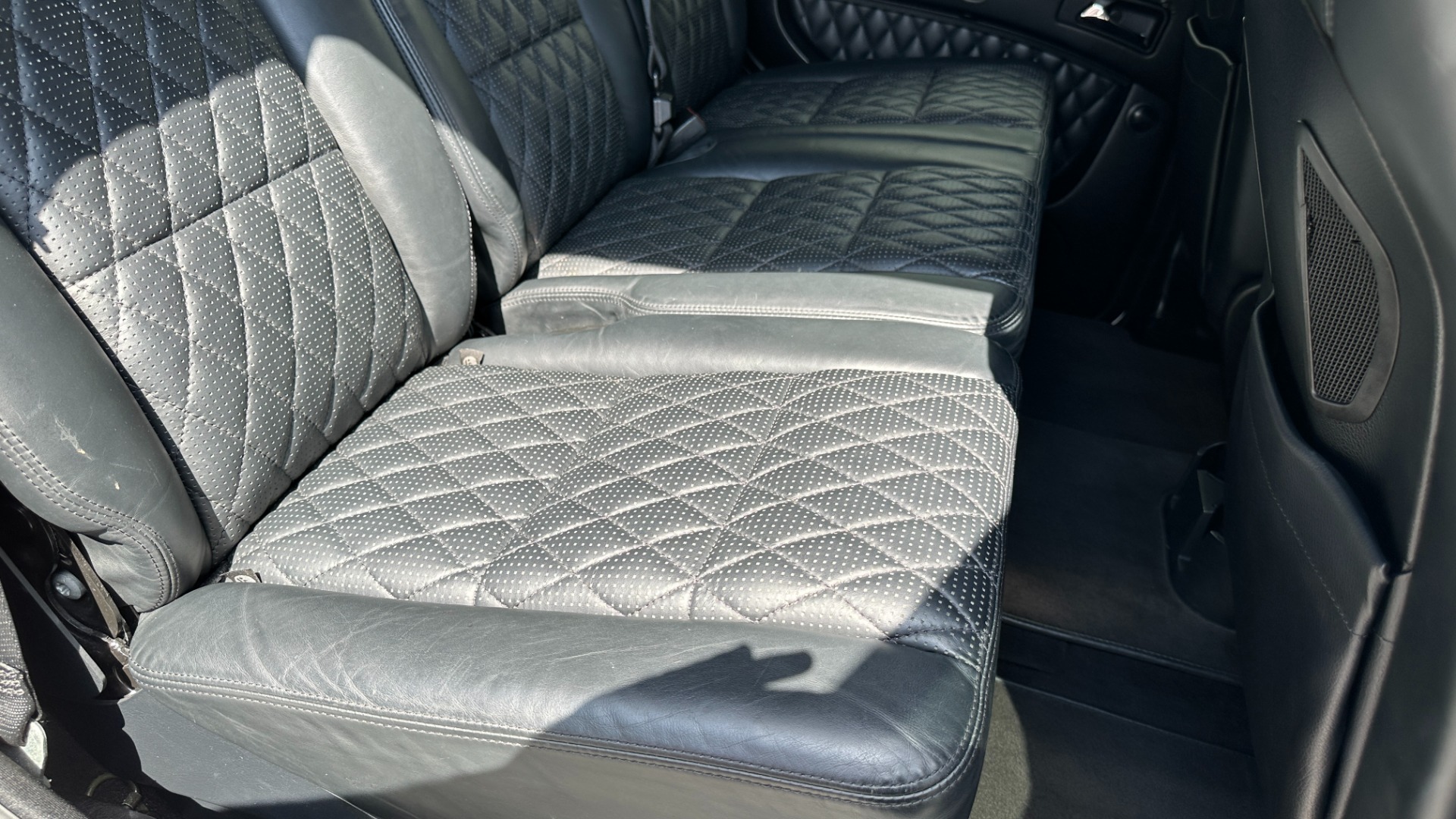Used 2014 Mercedes-Benz G-Class G 63 AMG / DESIGNO LEATHER / DIAMOND STITCH / SPORTS SEATS / PA6 PKG for sale $67,995 at Formula Imports in Charlotte NC 28227 30
