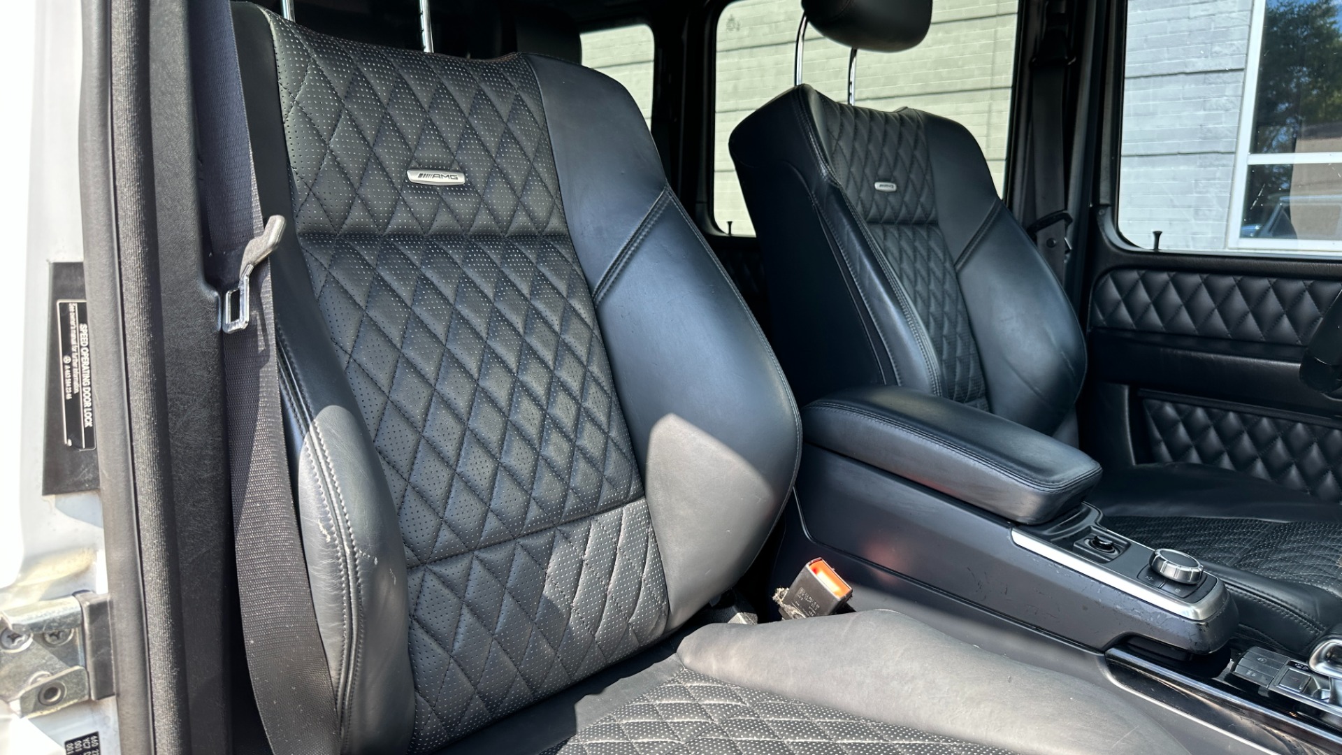 Used 2014 Mercedes-Benz G-Class G 63 AMG / DESIGNO LEATHER / DIAMOND STITCH / SPORTS SEATS / PA6 PKG for sale $67,995 at Formula Imports in Charlotte NC 28227 34
