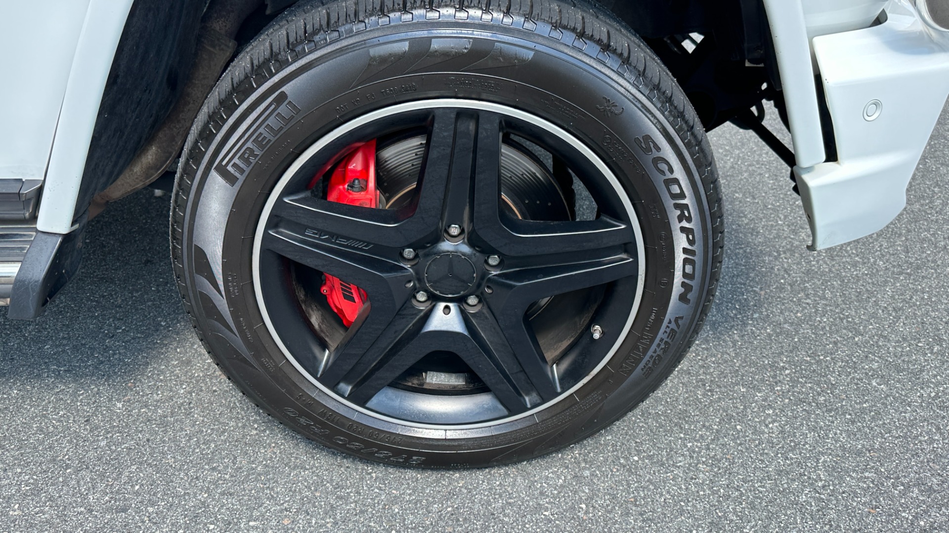 Used 2014 Mercedes-Benz G-Class G 63 AMG / DESIGNO LEATHER / DIAMOND STITCH / SPORTS SEATS / PA6 PKG for sale $67,995 at Formula Imports in Charlotte NC 28227 42