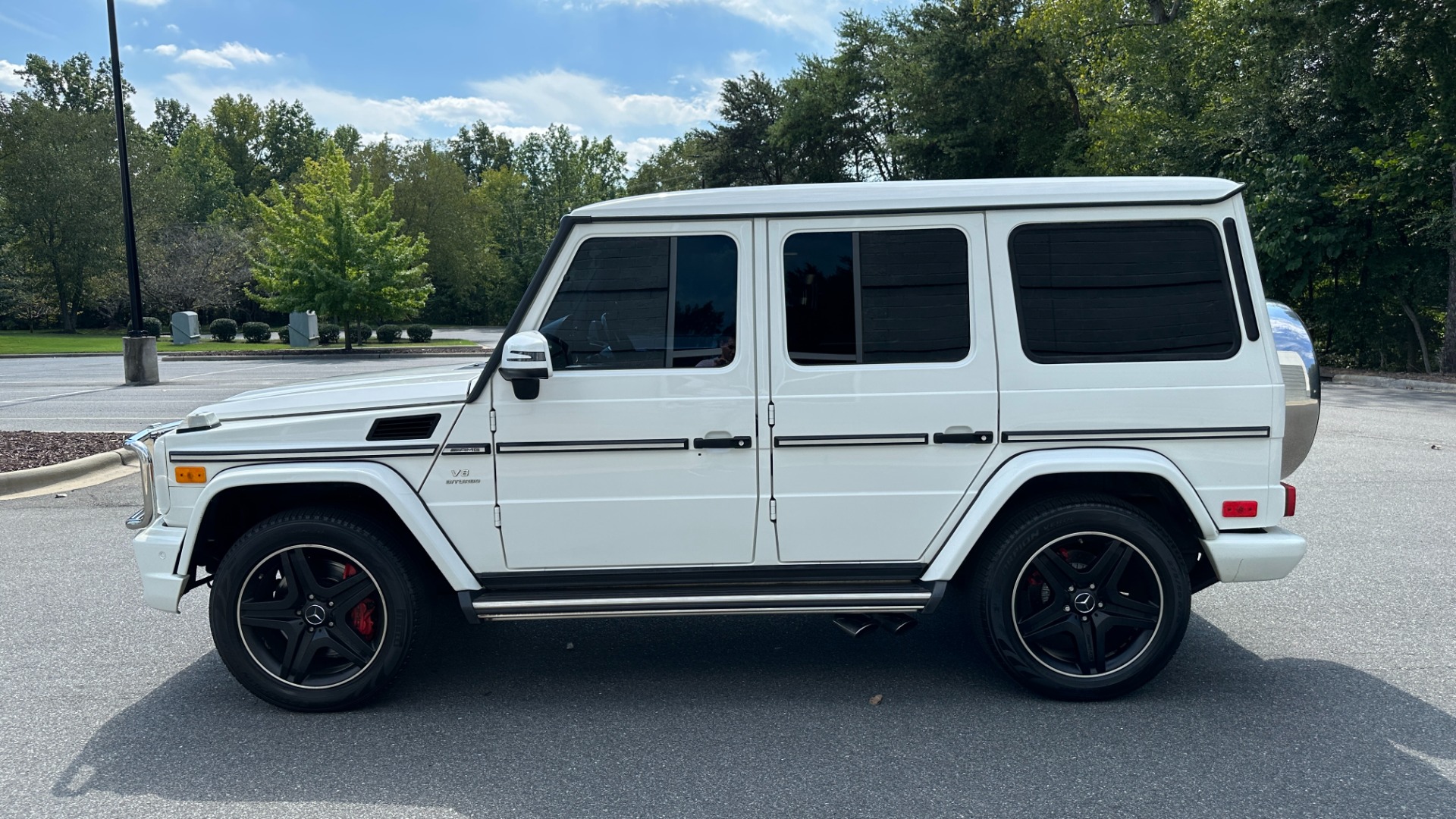 Used 2014 Mercedes-Benz G-Class G 63 AMG / DESIGNO LEATHER / DIAMOND STITCH / SPORTS SEATS / PA6 PKG for sale $67,995 at Formula Imports in Charlotte NC 28227 6