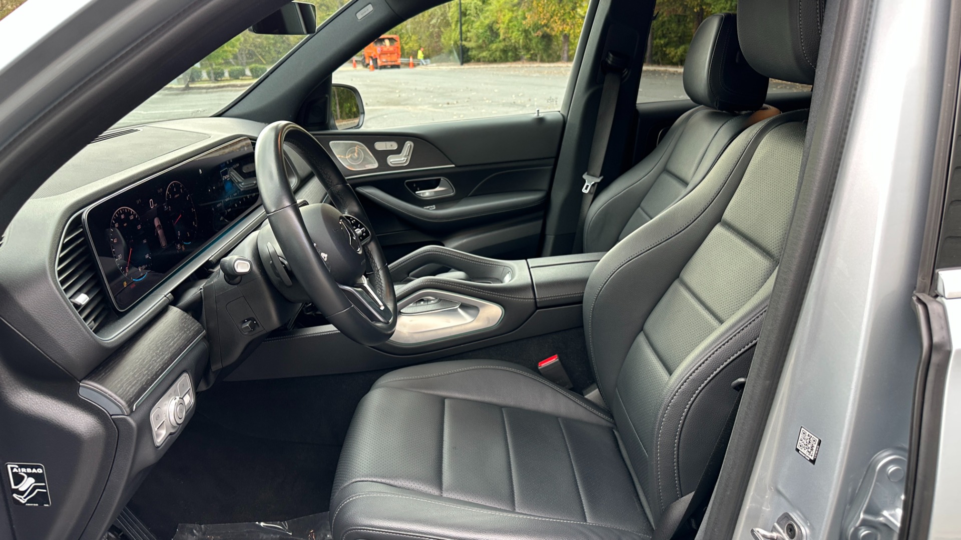 Used 2022 Mercedes-Benz GLE GLE350 / 20IN WHEELS / PREMIUM PACKAGE / OAK WOOD TRIM for sale $56,000 at Formula Imports in Charlotte NC 28227 12