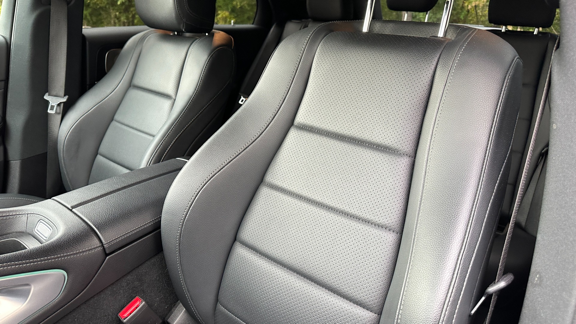 Used 2022 Mercedes-Benz GLE GLE350 / 20IN WHEELS / PREMIUM PACKAGE / OAK WOOD TRIM for sale $56,000 at Formula Imports in Charlotte NC 28227 13