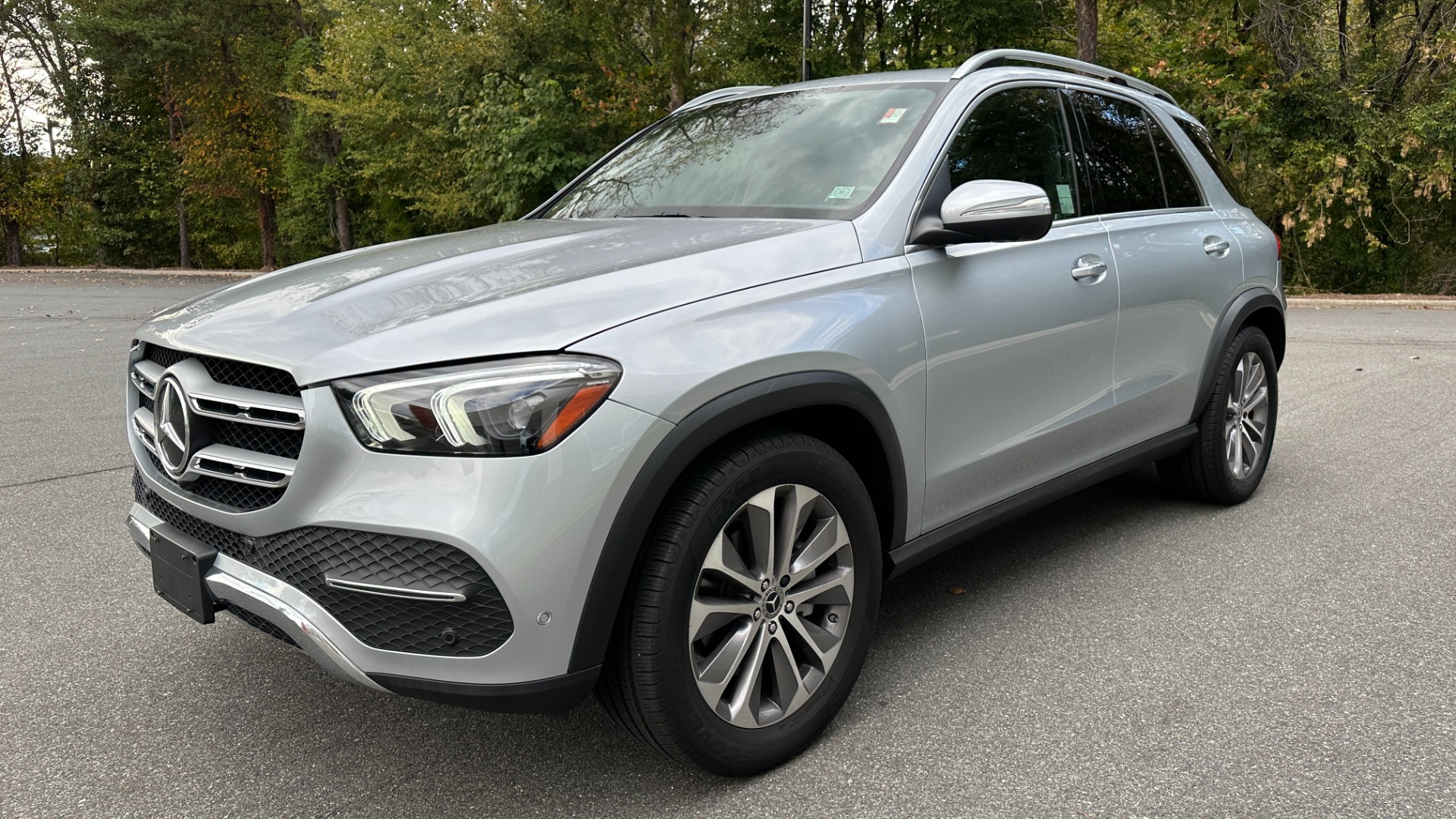 Used 2022 Mercedes-Benz GLE GLE350 / 20IN WHEELS / PREMIUM PACKAGE / OAK WOOD TRIM for sale $56,000 at Formula Imports in Charlotte NC 28227 2