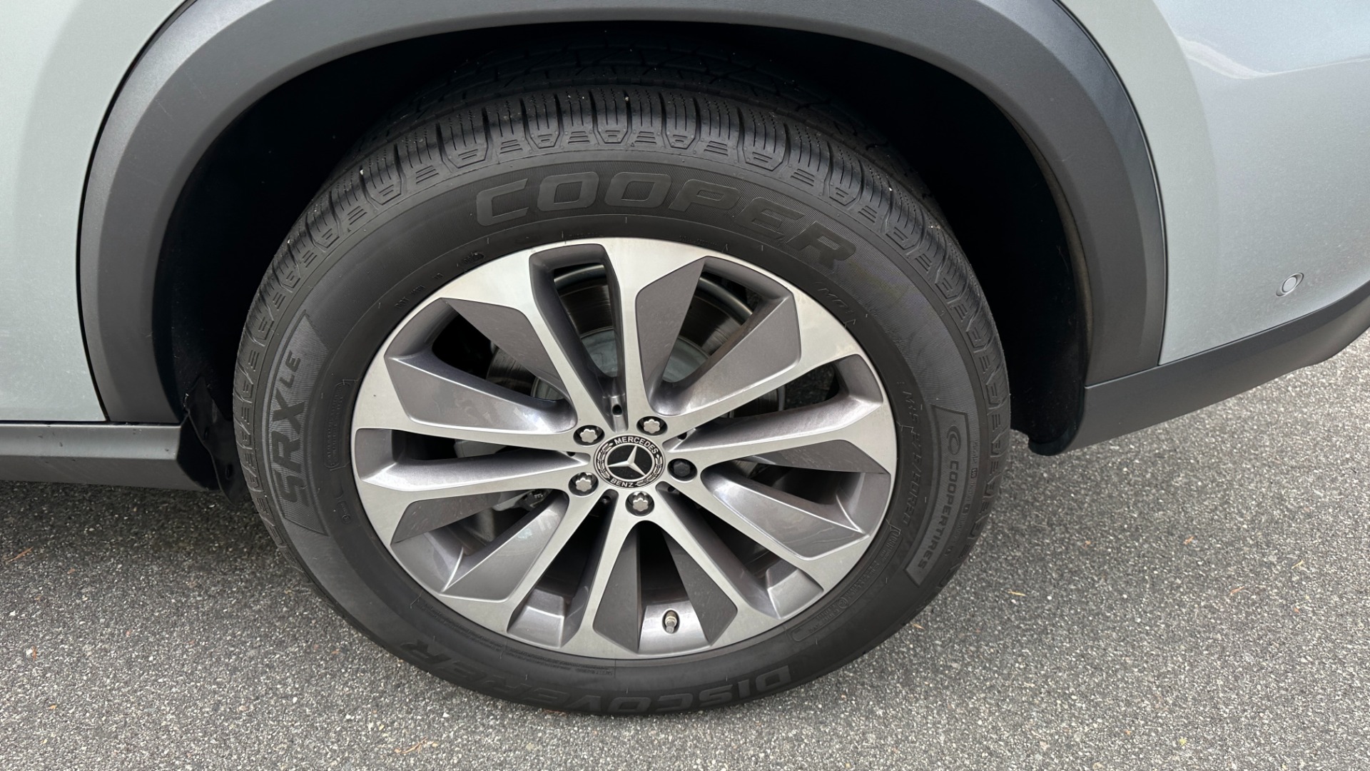 Used 2022 Mercedes-Benz GLE GLE350 / 20IN WHEELS / PREMIUM PACKAGE / OAK WOOD TRIM for sale $56,000 at Formula Imports in Charlotte NC 28227 39