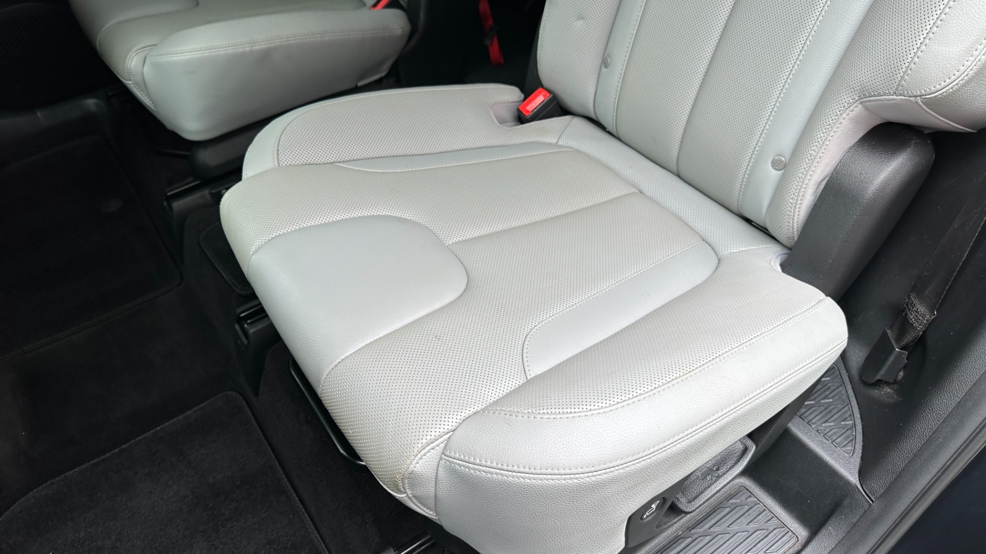 Used 2020 Hyundai Palisade SEL / CONVENIENCE / PREMIUM / SUNROOF / DRIVE GUIDANCE for sale $30,995 at Formula Imports in Charlotte NC 28227 27