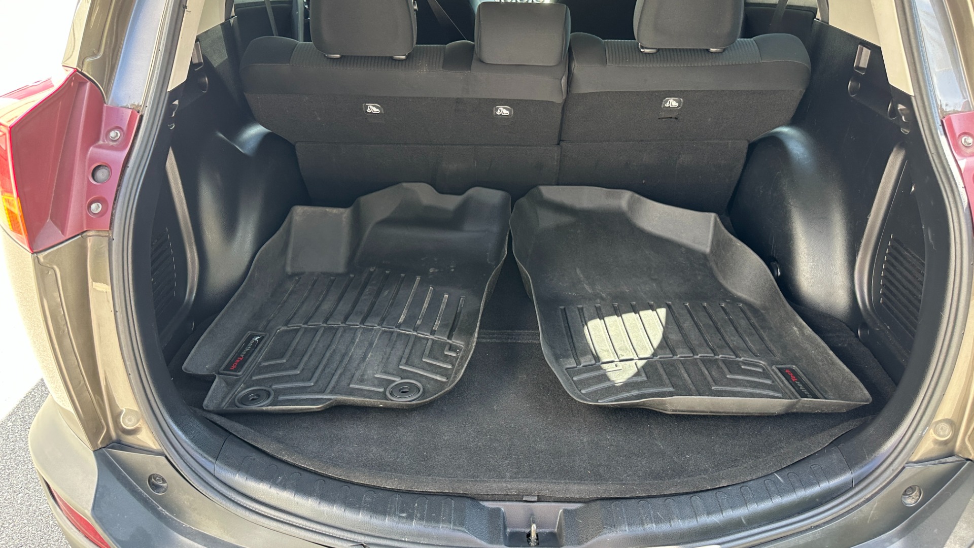 Used 2015 Toyota RAV4 LE / CLOTH / 4CYL ENGINE / ROOF RAILS for sale Sold at Formula Imports in Charlotte NC 28227 47