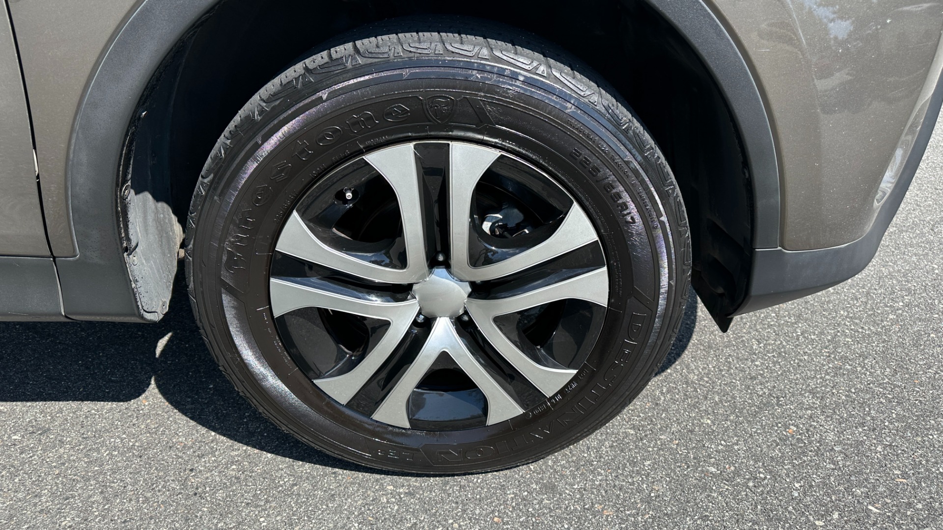 Used 2015 Toyota RAV4 LE / CLOTH / 4CYL ENGINE / ROOF RAILS for sale Sold at Formula Imports in Charlotte NC 28227 49