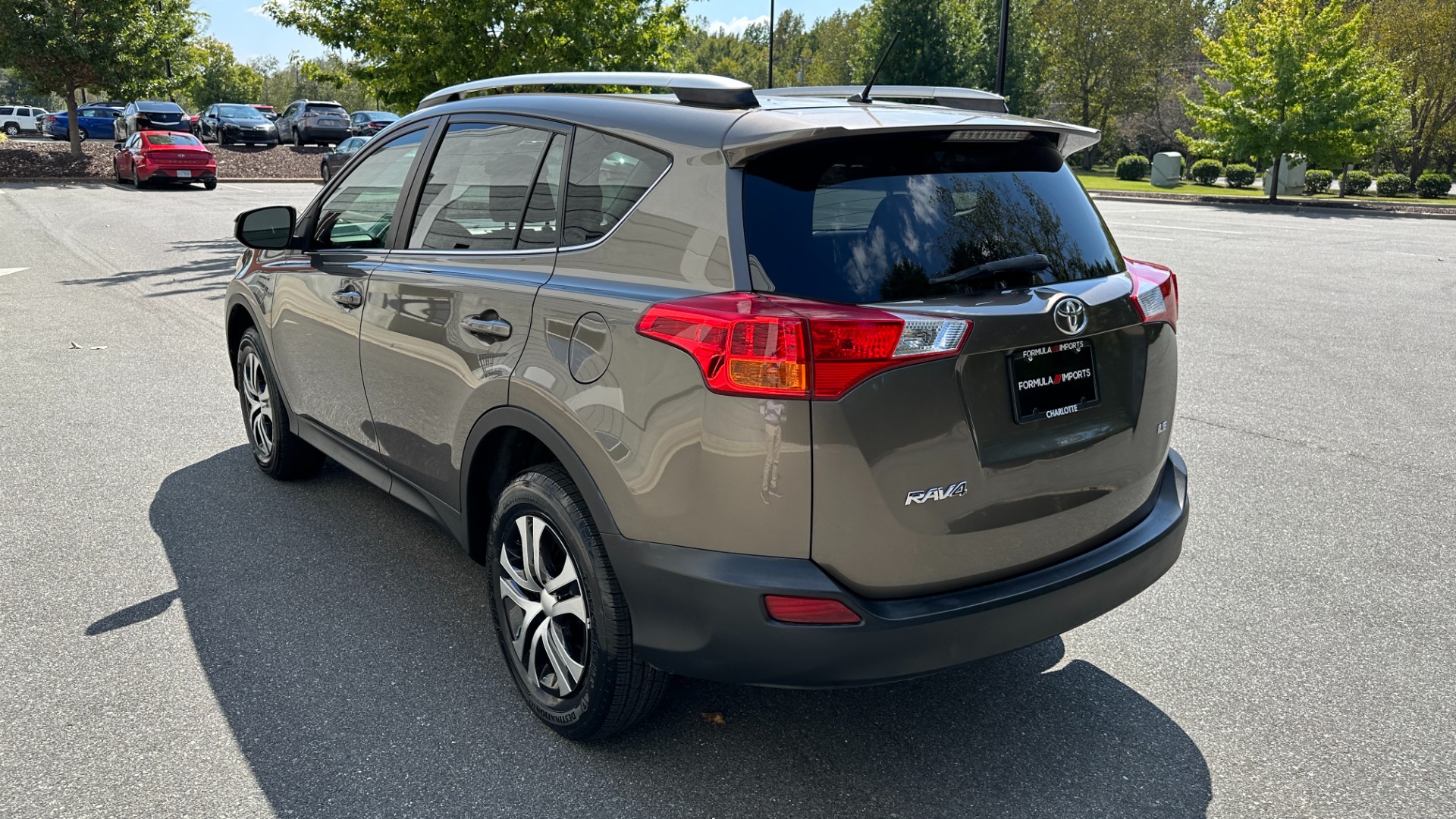 Used 2015 Toyota RAV4 LE / CLOTH / 4CYL ENGINE / ROOF RAILS for sale Sold at Formula Imports in Charlotte NC 28227 7