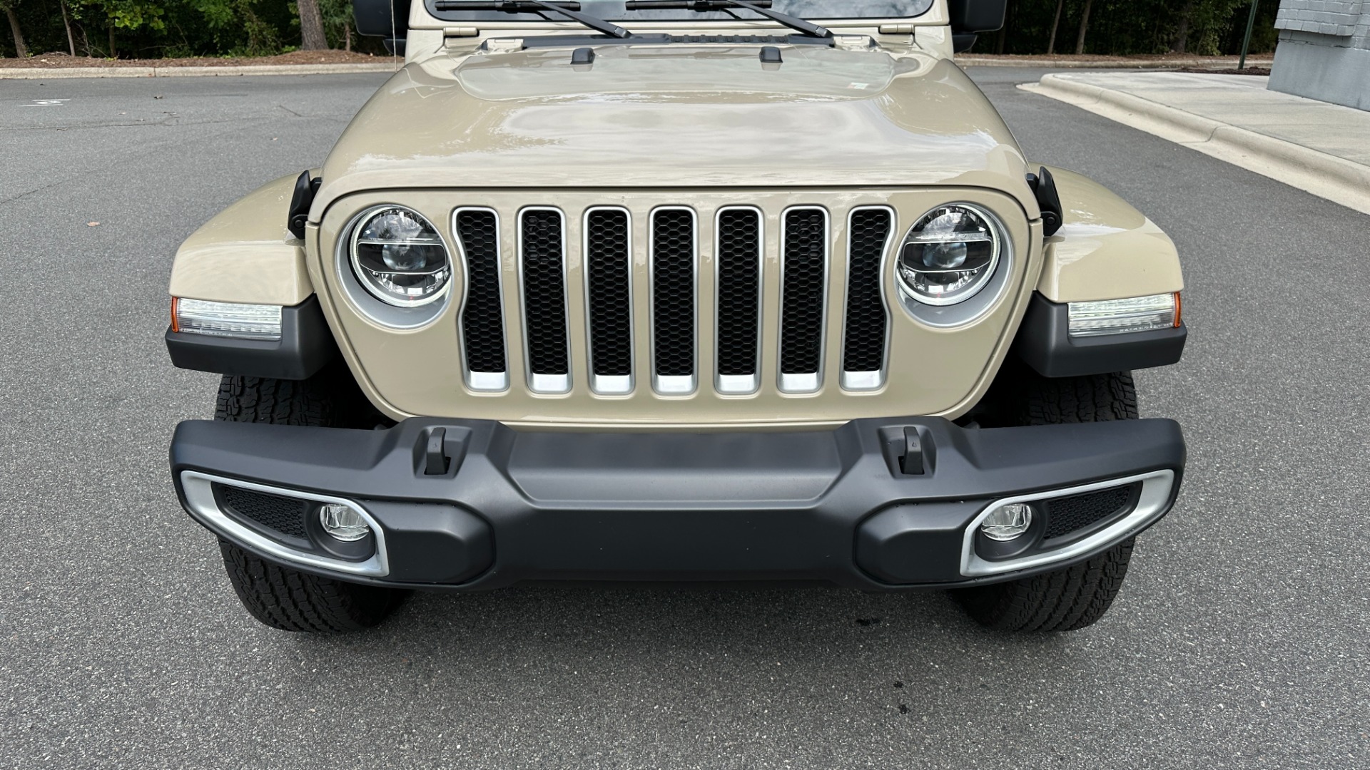 Used 2022 Jeep Wrangler UNLIMITED SAHARA / SKY ONE TOUCH TOP / COLD WEATHER PKG / LEATHER for sale Sold at Formula Imports in Charlotte NC 28227 8