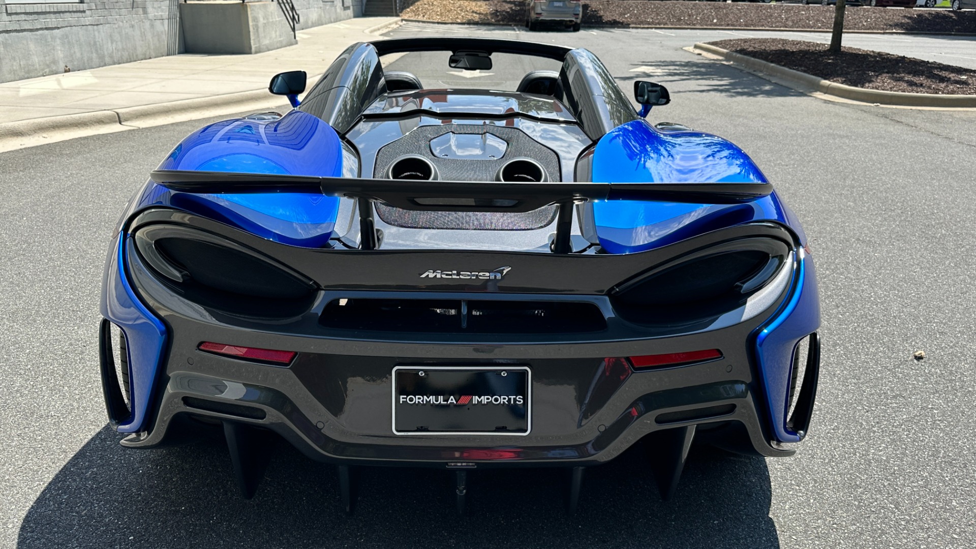 Used 2020 McLaren 600LT MSO CARBON FIBER / LUXURY PACK / CARBON EXT PKG / VEGA BLUE PAINT / BLUE ST for sale Sold at Formula Imports in Charlotte NC 28227 10