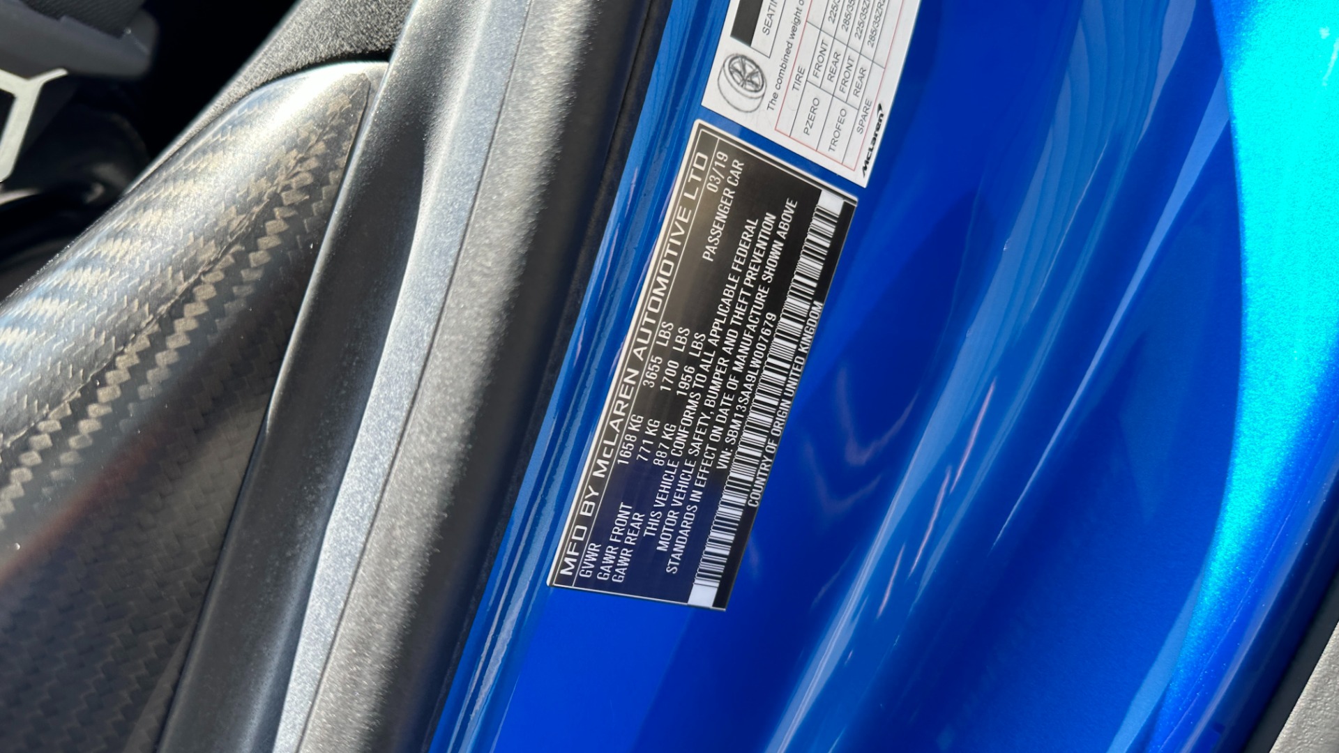 Used 2020 McLaren 600LT MSO CARBON FIBER / LUXURY PACK / CARBON EXT PKG / VEGA BLUE PAINT / BLUE ST for sale Sold at Formula Imports in Charlotte NC 28227 19