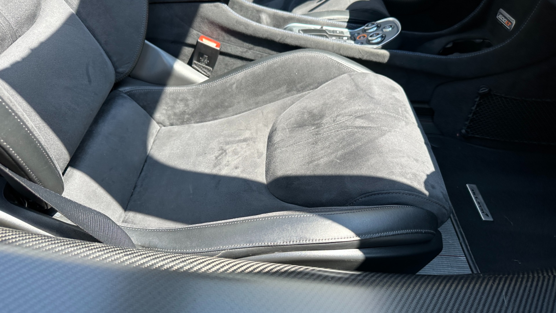 Used 2020 McLaren 600LT MSO CARBON FIBER / LUXURY PACK / CARBON EXT PKG / VEGA BLUE PAINT / BLUE ST for sale $249,999 at Formula Imports in Charlotte NC 28227 30