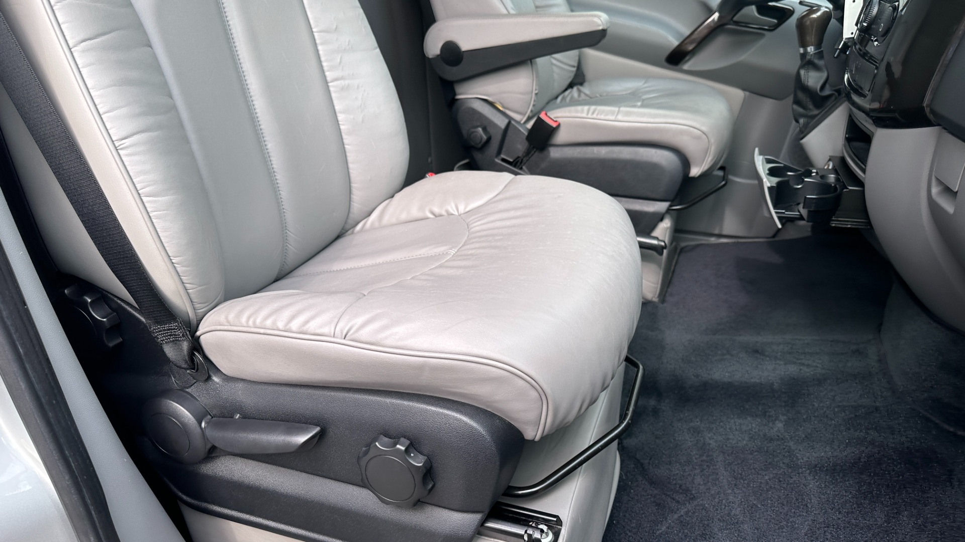 Used 2015 Mercedes-Benz Sprinter Cargo Vans EXT / MIDWEST AUTOMOTIVE DESIGN / LUXURY SPRINTER / TV'S / WIFI / MORE!! for sale Sold at Formula Imports in Charlotte NC 28227 40