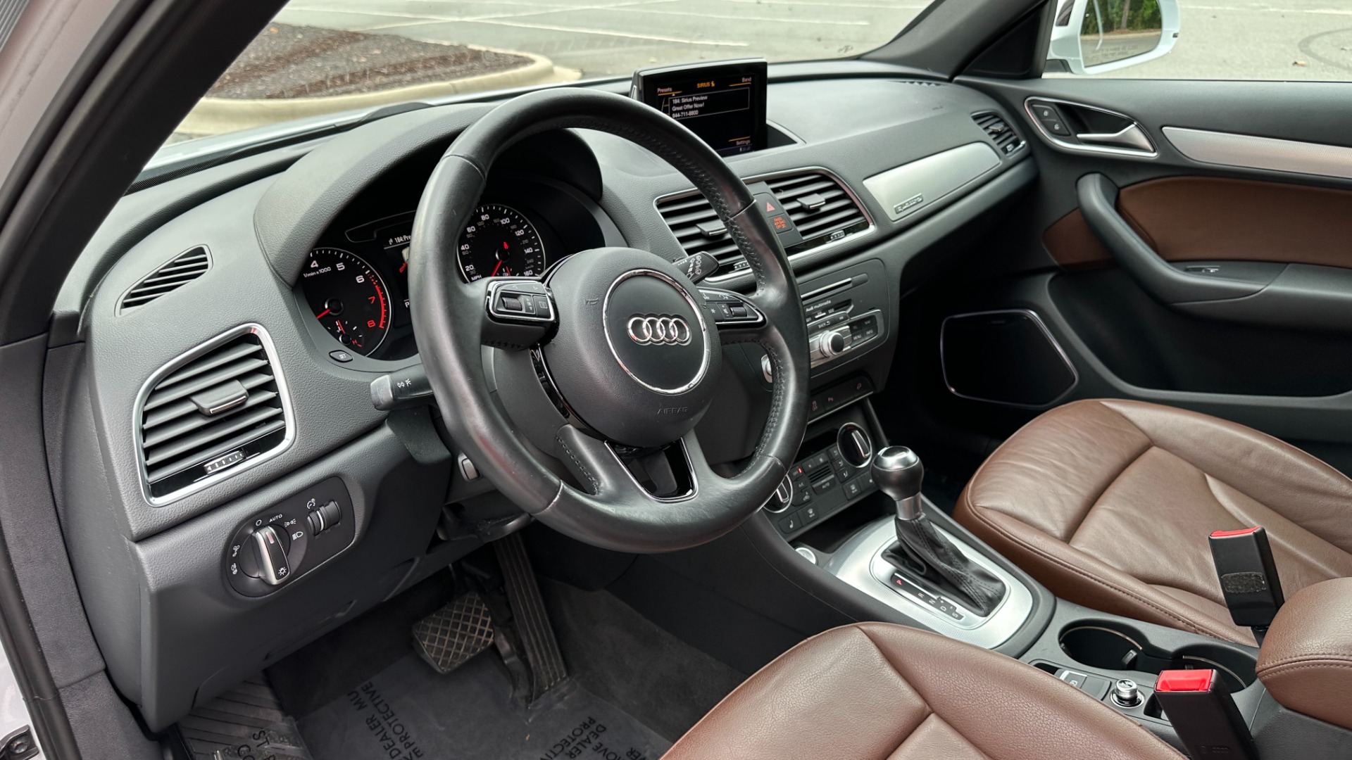 Used 2017 Audi Q3 PRESTIGE / PANORAMIC ROOF / NAV / HEATED SEATS for sale $22,795 at Formula Imports in Charlotte NC 28227 11