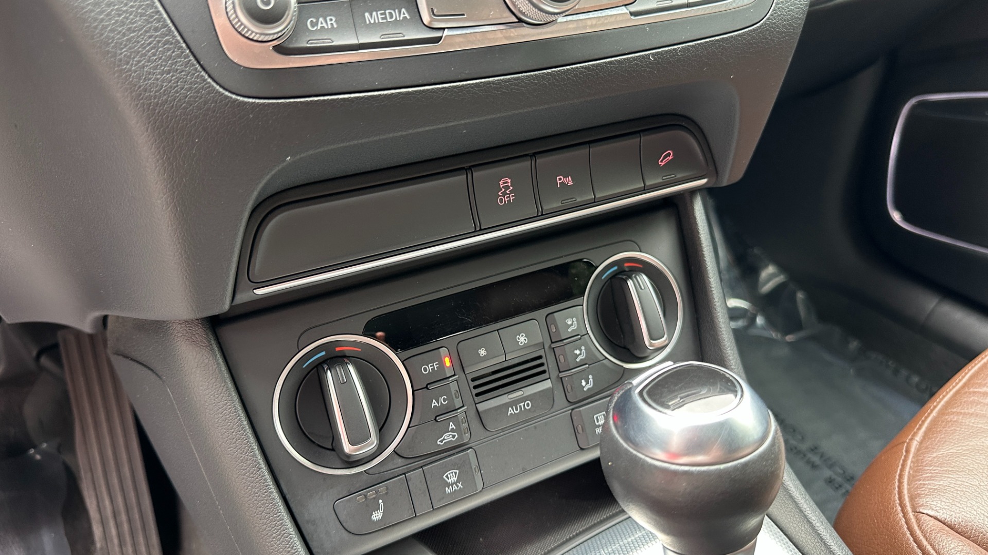 Used 2017 Audi Q3 PRESTIGE / PANORAMIC ROOF / NAV / HEATED SEATS for sale $22,795 at Formula Imports in Charlotte NC 28227 18