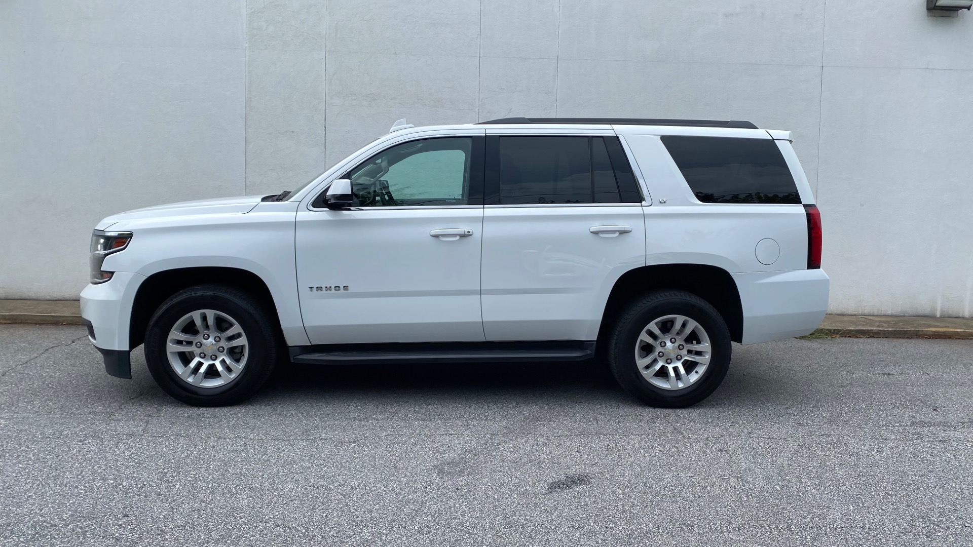 Used 2017 Chevrolet Tahoe LT for sale $32,995 at Formula Imports in Charlotte NC 28227 4