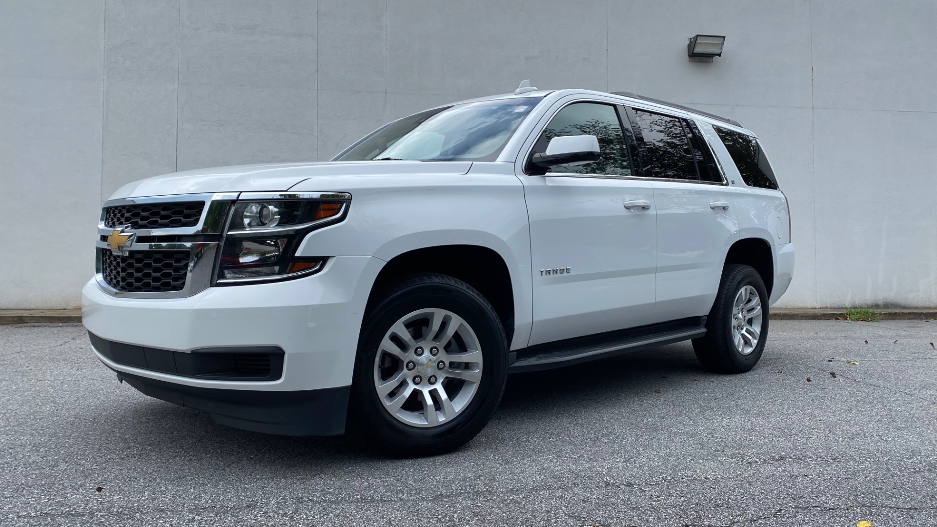 Used 2017 Chevrolet Tahoe LT for sale $32,995 at Formula Imports in Charlotte NC 28227 1