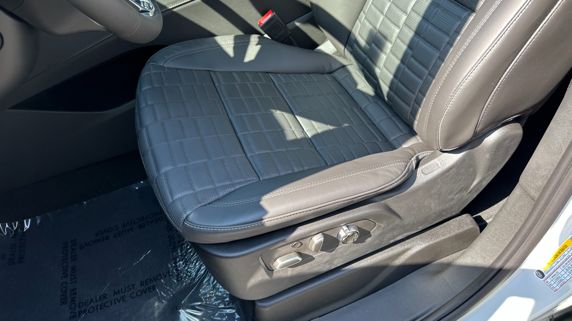 Used 2023 Cadillac Escalade AWD V-Series for sale $189,999 at Formula Imports in Charlotte NC 28227 13
