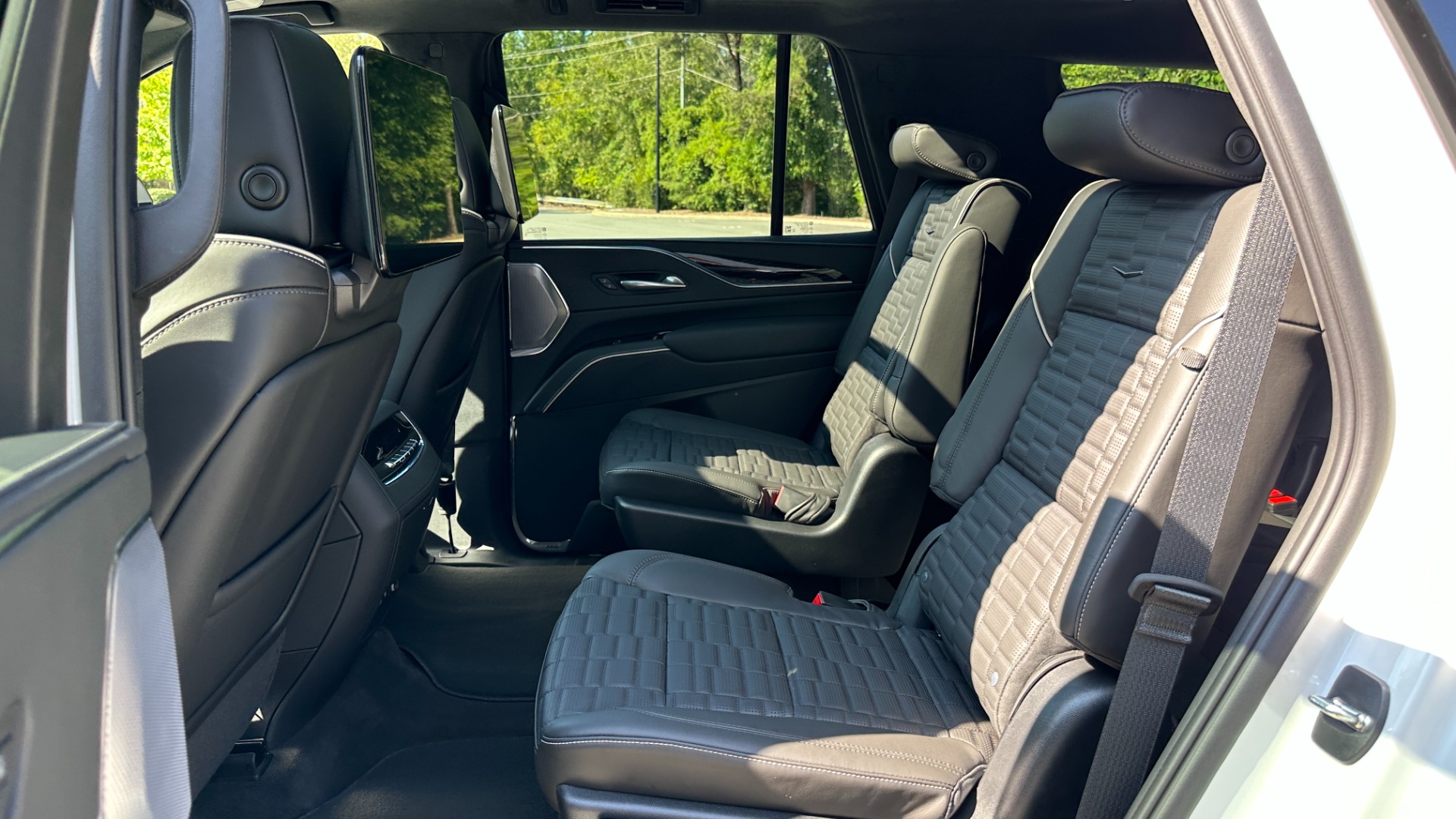 Used 2023 Cadillac Escalade AWD V-Series 1 OWNER SUPER RARE for sale Sold at Formula Imports in Charlotte NC 28227 23
