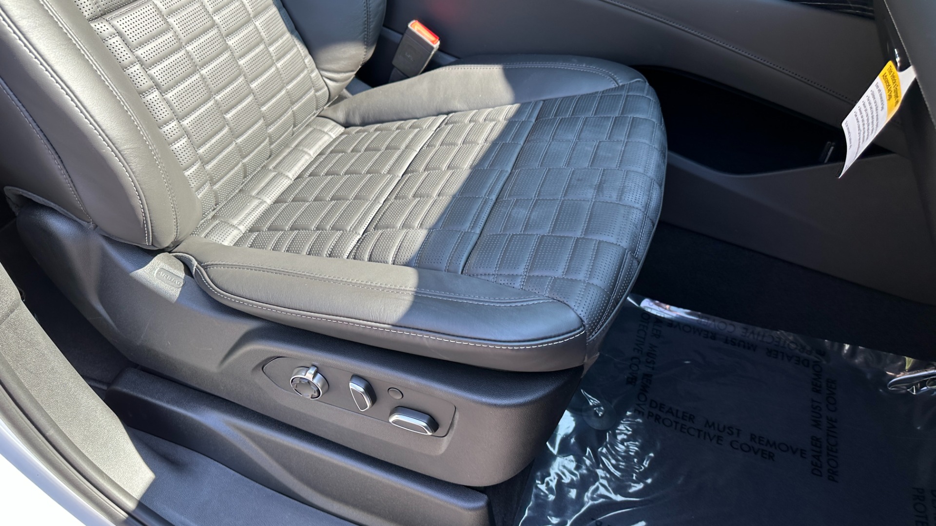 Used 2023 Cadillac Escalade AWD V-Series 1 OWNER SUPER RARE for sale Sold at Formula Imports in Charlotte NC 28227 41