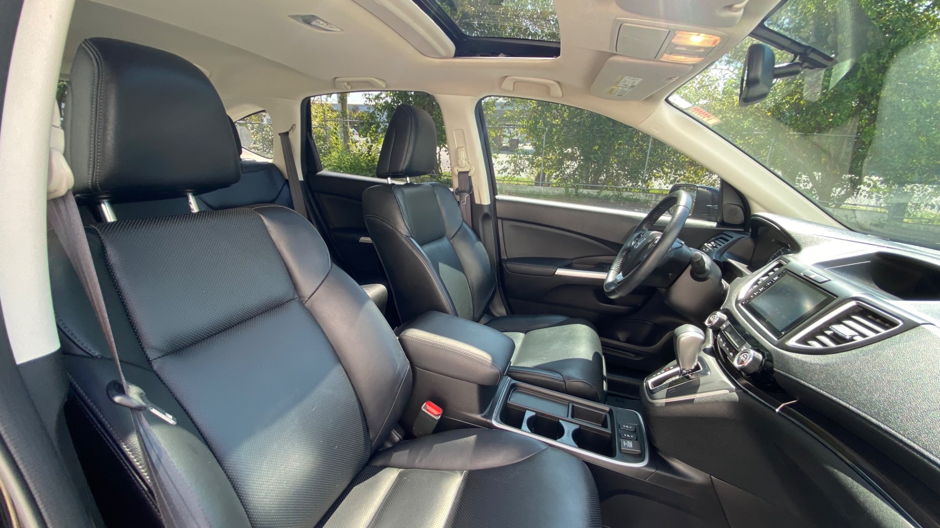 Used 2015 Honda CR-V EX-L for sale $16,995 at Formula Imports in Charlotte NC 28227 44