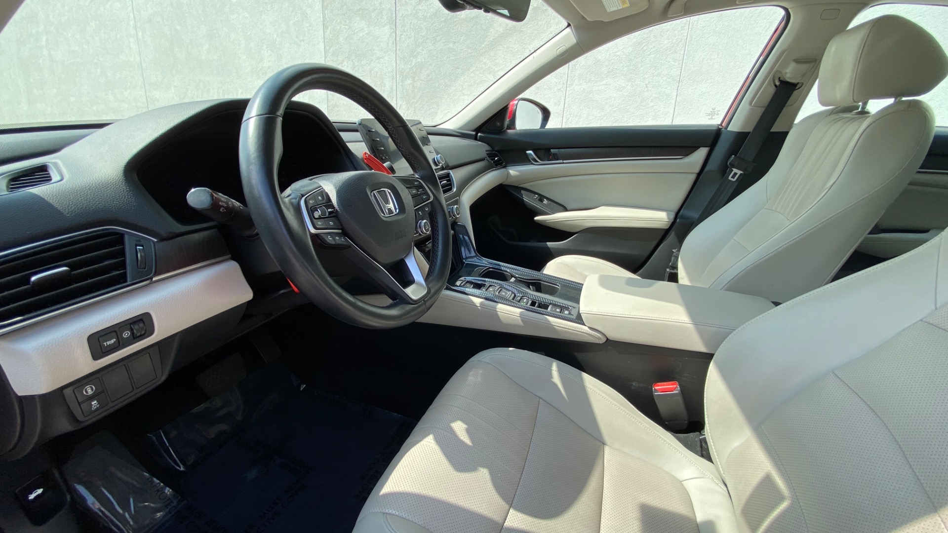 Used 2018 Honda Accord Sedan EX-L Navi 2.0T for sale Call for price at Formula Imports in Charlotte NC 28227 21