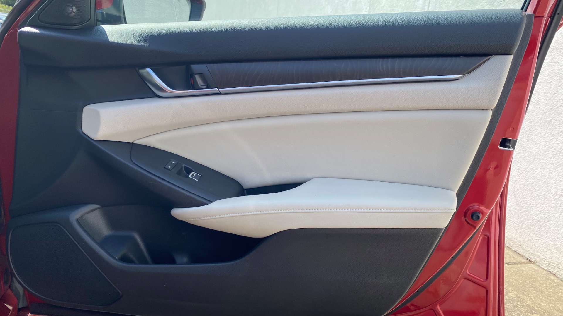 Used 2018 Honda Accord Sedan EX-L Navi 2.0T for sale Call for price at Formula Imports in Charlotte NC 28227 42