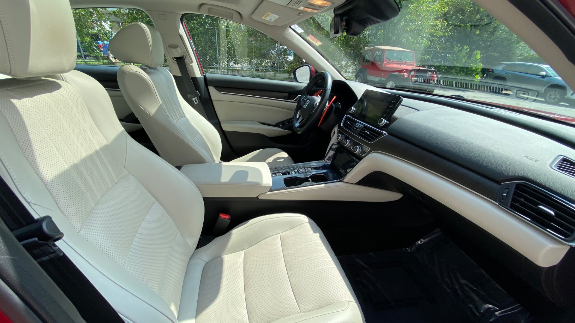 Used 2018 Honda Accord Sedan EX-L Navi 2.0T for sale Call for price at Formula Imports in Charlotte NC 28227 43