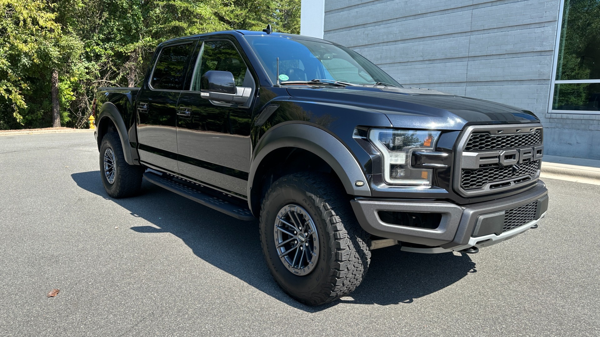 Used 2019 Ford F-150 RAPTOR / CARBON PKG / PANO ROOF / TECH PKG / 17IN FORGED WHEELS for sale $58,900 at Formula Imports in Charlotte NC 28227 2