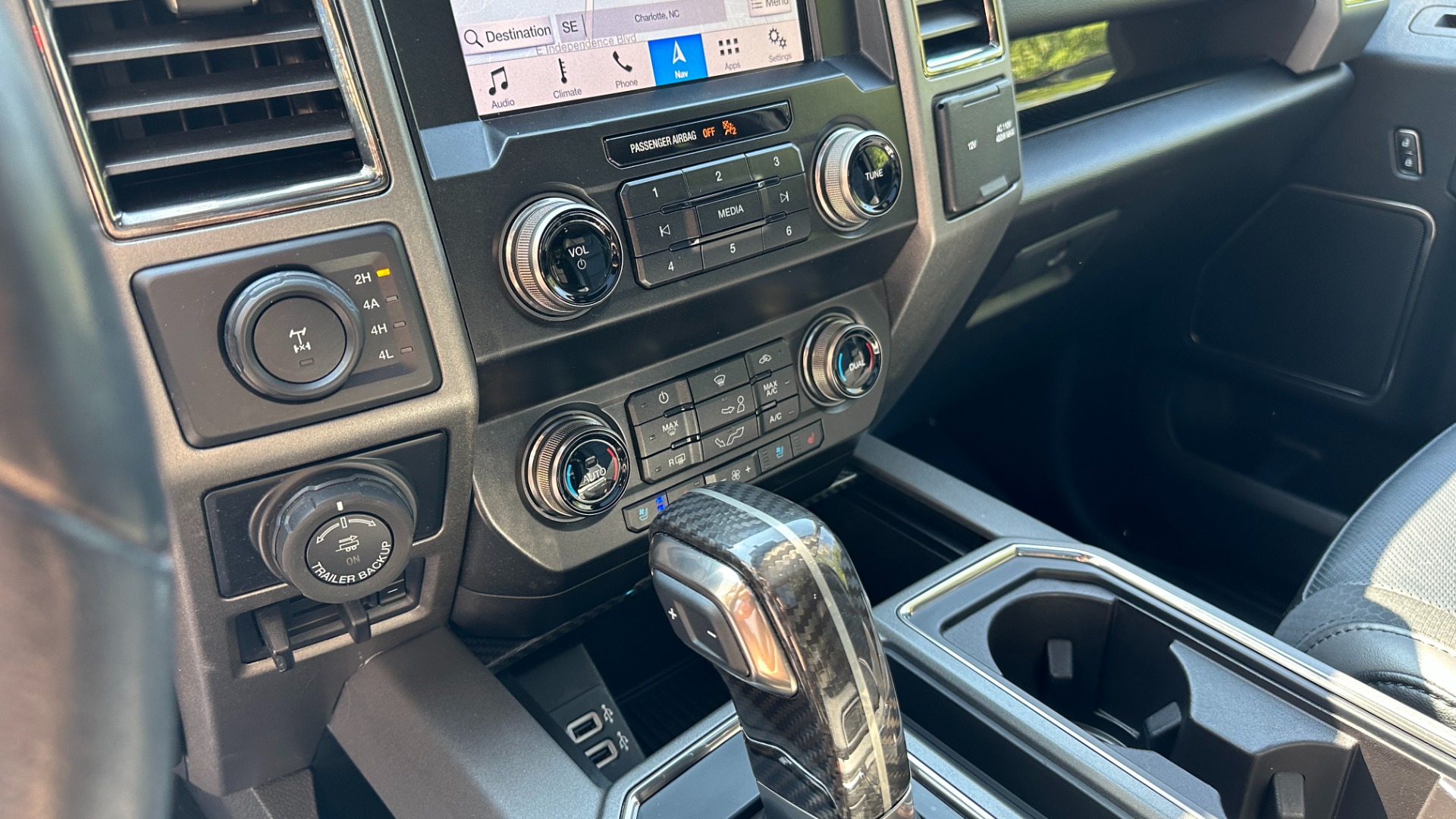 Used 2019 Ford F-150 RAPTOR / CARBON PKG / PANO ROOF / TECH PKG / 17IN FORGED WHEELS for sale $58,900 at Formula Imports in Charlotte NC 28227 21