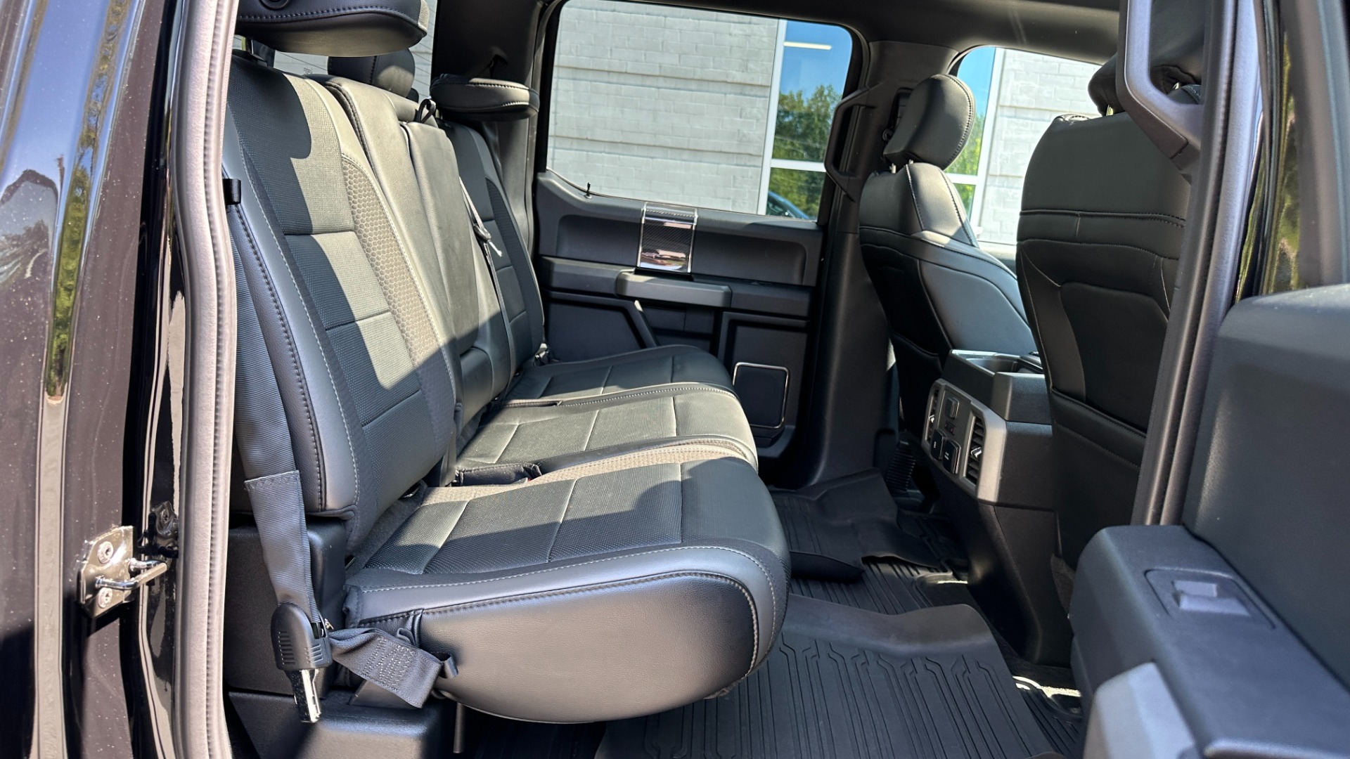 Used 2019 Ford F-150 RAPTOR / CARBON PKG / PANO ROOF / TECH PKG / 17IN FORGED WHEELS for sale $58,900 at Formula Imports in Charlotte NC 28227 33