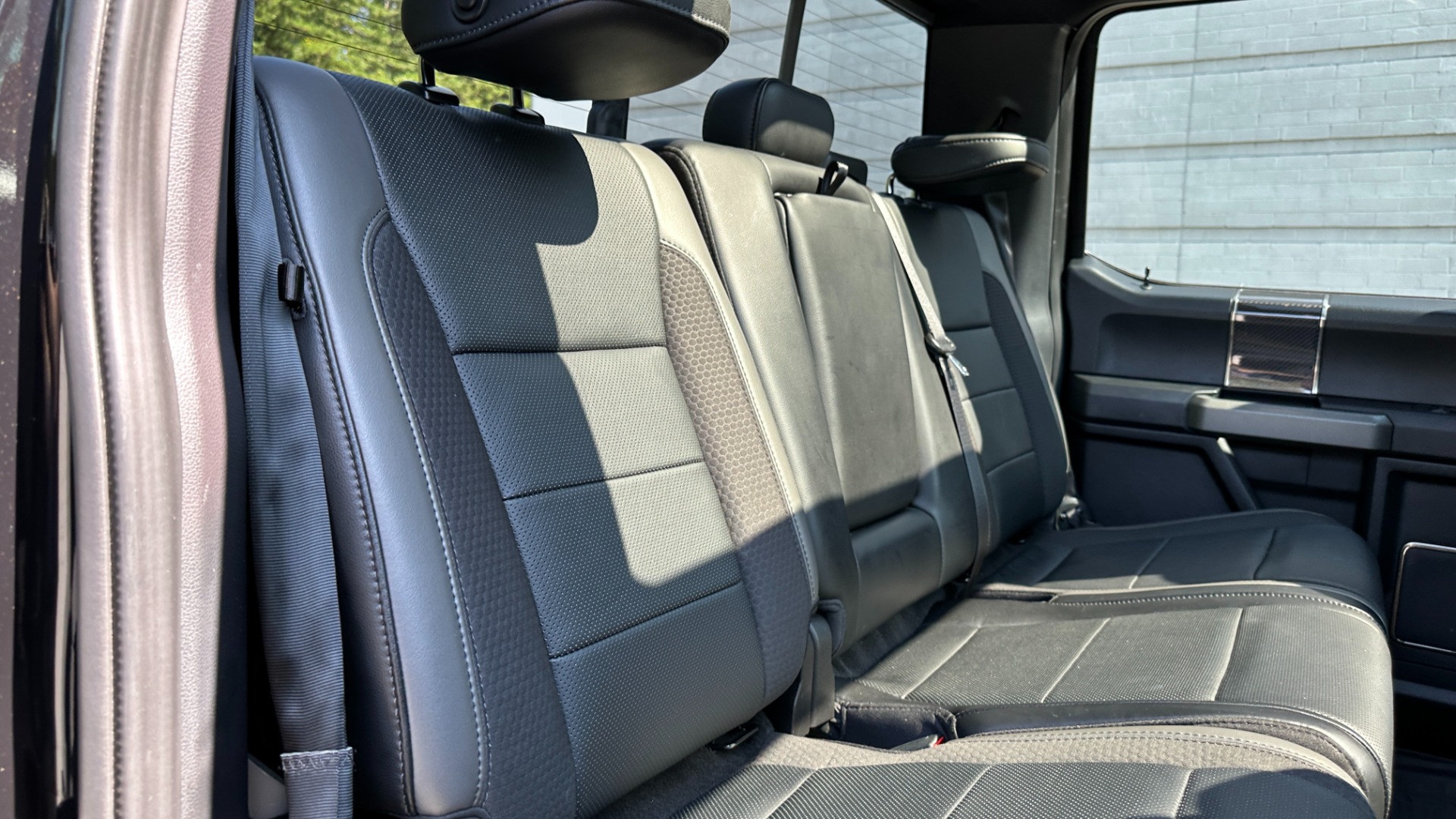 Used 2019 Ford F-150 RAPTOR / CARBON PKG / PANO ROOF / TECH PKG / 17IN FORGED WHEELS for sale $58,900 at Formula Imports in Charlotte NC 28227 34