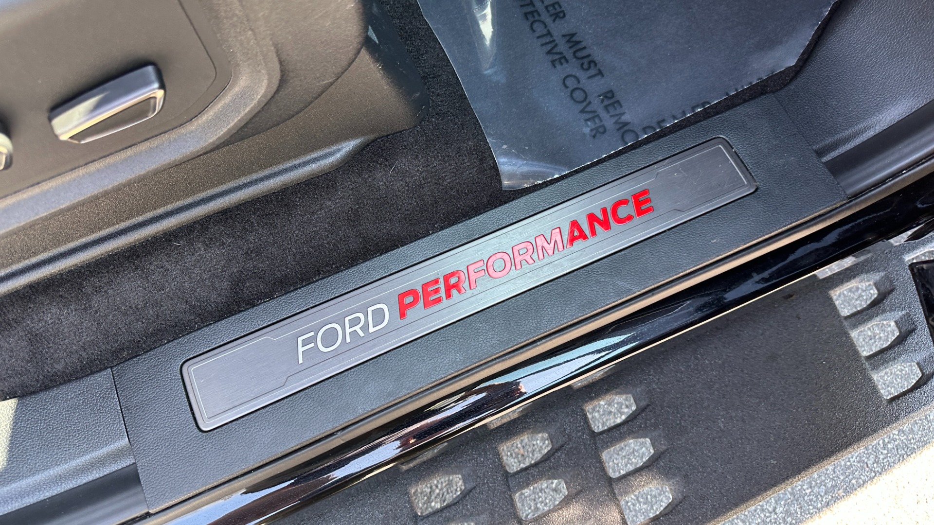 Used 2019 Ford F-150 RAPTOR / CARBON PKG / PANO ROOF / TECH PKG / 17IN FORGED WHEELS for sale $58,900 at Formula Imports in Charlotte NC 28227 41