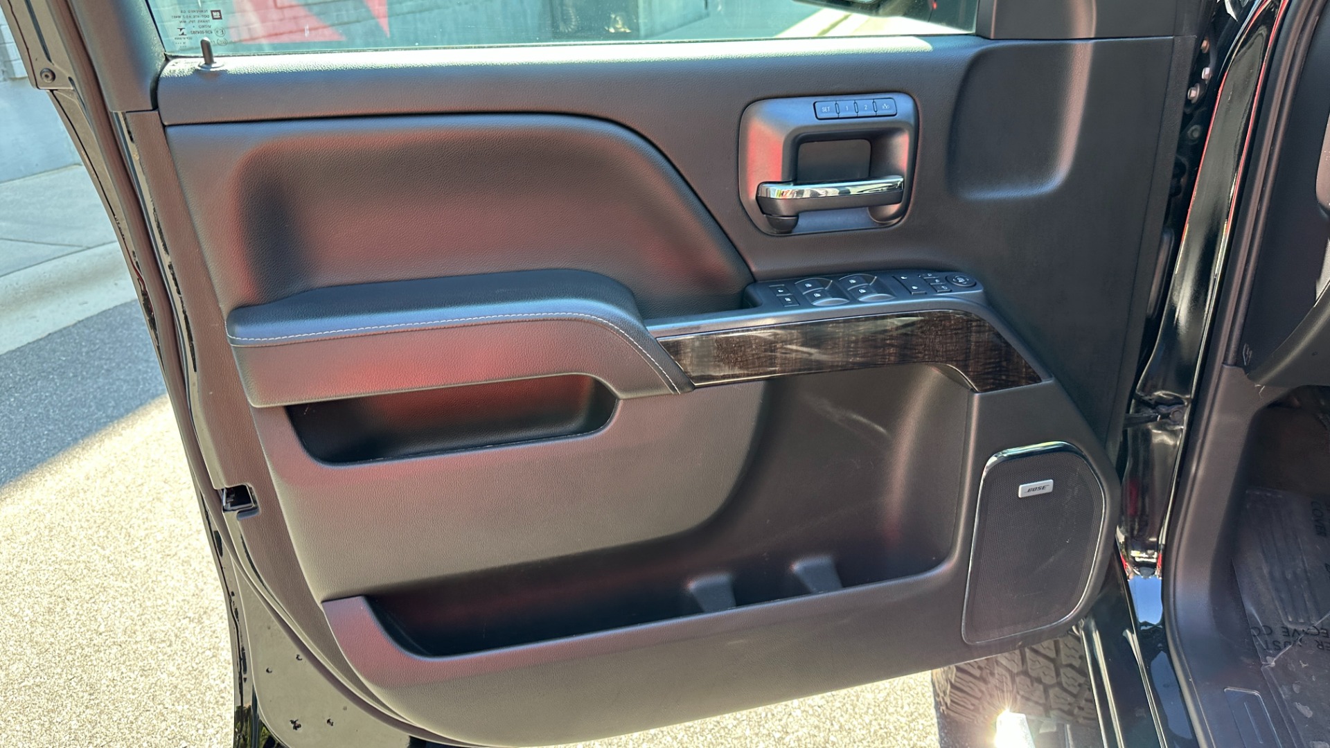 Used 2015 GMC Sierra 1500 DENALI / LIFT KIT / UPGRADED WHEELS / SUNROOF / 6.2L V8 for sale Sold at Formula Imports in Charlotte NC 28227 10