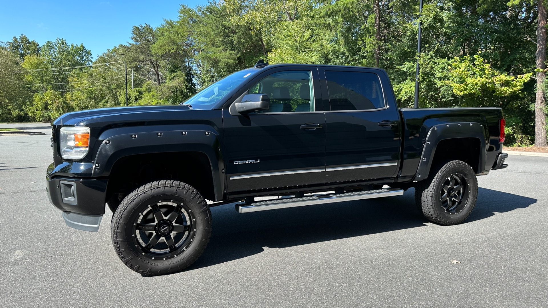 Used 2015 GMC Sierra 1500 DENALI / LIFT KIT / UPGRADED WHEELS / SUNROOF / 6.2L V8 for sale $33,995 at Formula Imports in Charlotte NC 28227 3