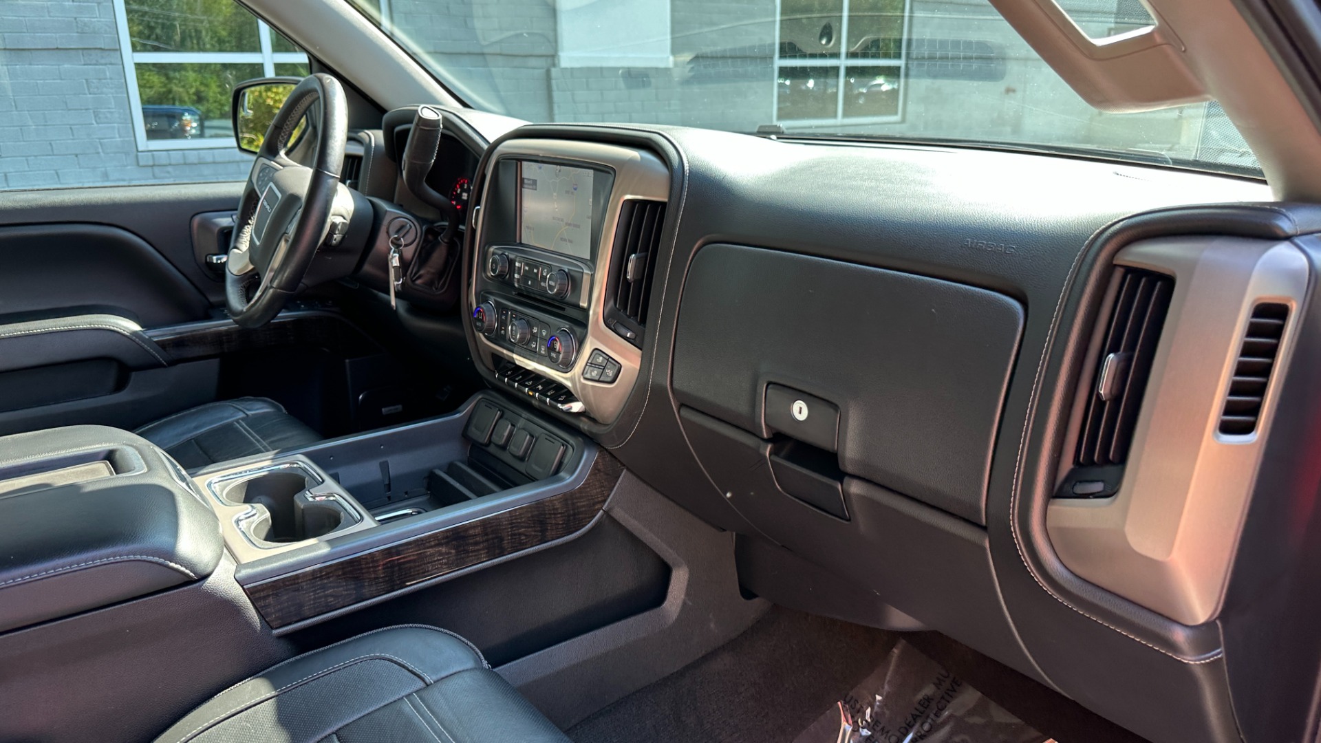 Used 2015 GMC Sierra 1500 DENALI / LIFT KIT / UPGRADED WHEELS / SUNROOF / 6.2L V8 for sale $33,995 at Formula Imports in Charlotte NC 28227 32