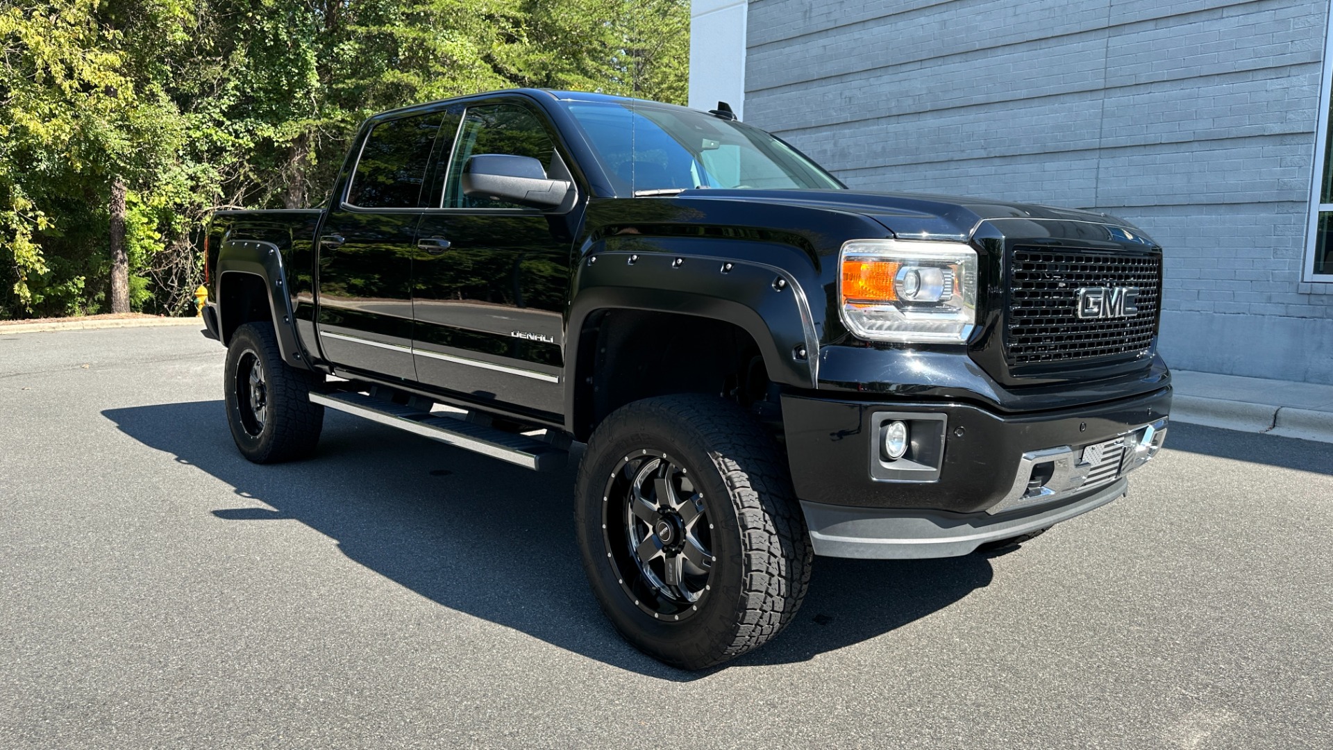 Used 2015 GMC Sierra 1500 DENALI / LIFT KIT / UPGRADED WHEELS / SUNROOF / 6.2L V8 for sale $33,995 at Formula Imports in Charlotte NC 28227 5