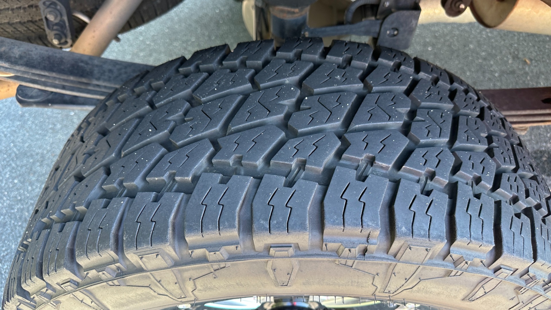 Used 2015 GMC Sierra 1500 DENALI / LIFT KIT / UPGRADED WHEELS / SUNROOF / 6.2L V8 for sale $33,995 at Formula Imports in Charlotte NC 28227 55