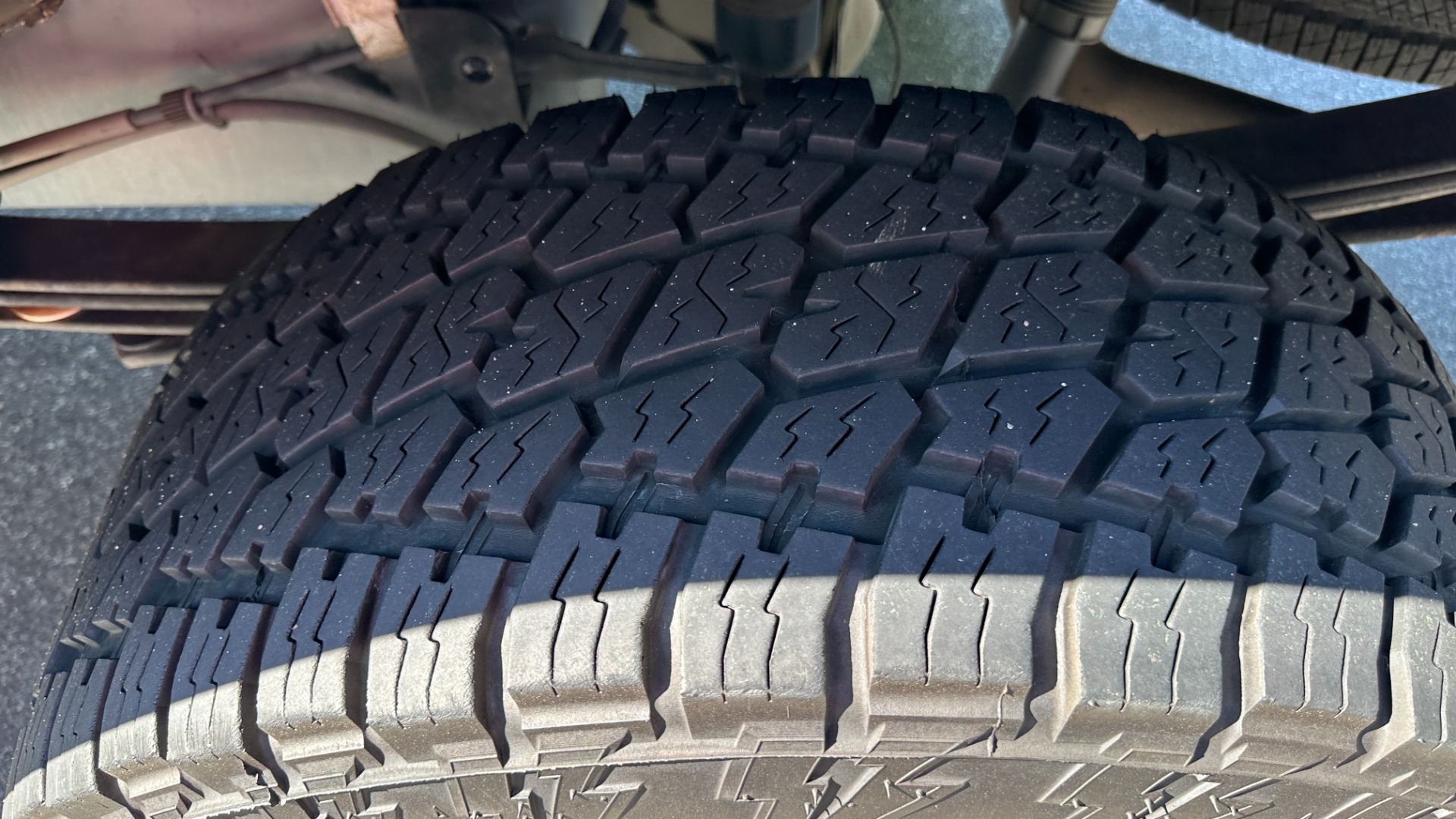 Used 2015 GMC Sierra 1500 DENALI / LIFT KIT / UPGRADED WHEELS / SUNROOF / 6.2L V8 for sale $33,995 at Formula Imports in Charlotte NC 28227 56