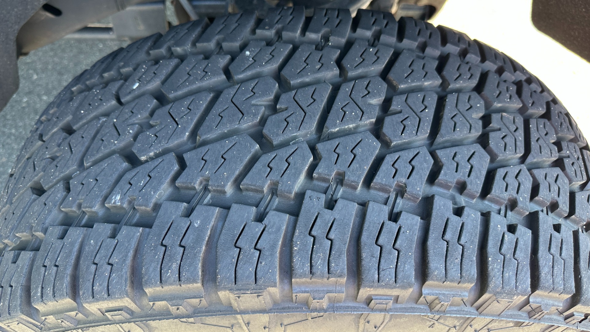 Used 2015 GMC Sierra 1500 DENALI / LIFT KIT / UPGRADED WHEELS / SUNROOF / 6.2L V8 for sale $33,995 at Formula Imports in Charlotte NC 28227 58