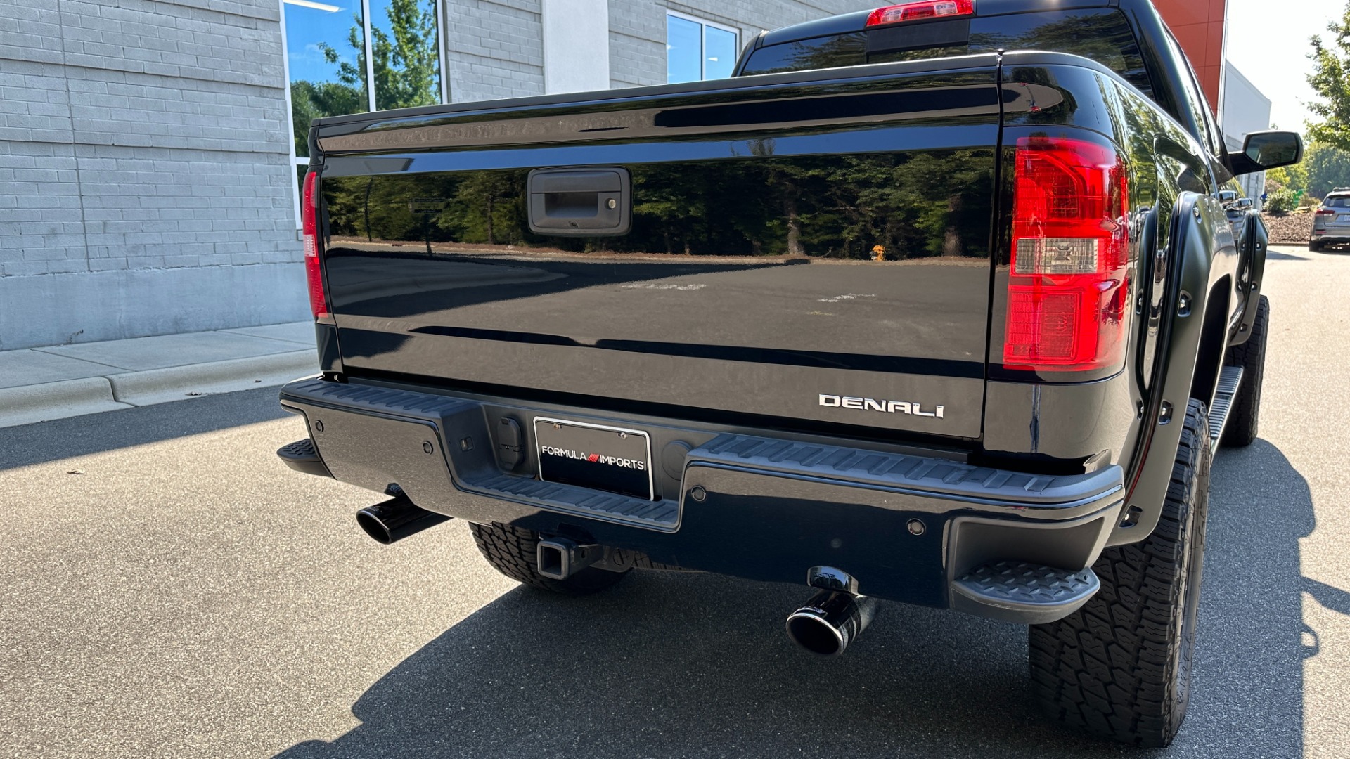 Used 2015 GMC Sierra 1500 DENALI / LIFT KIT / UPGRADED WHEELS / SUNROOF / 6.2L V8 for sale $33,995 at Formula Imports in Charlotte NC 28227 9