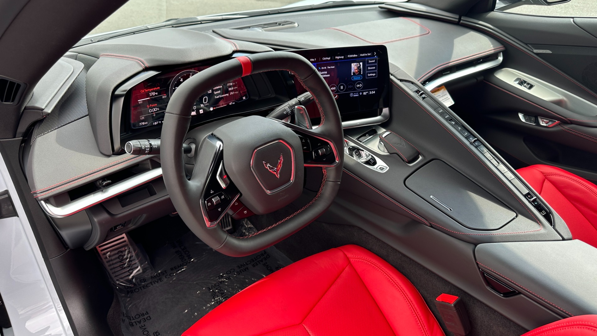 Used 2023 Chevrolet Corvette 1LT / PERF. EXHAUST / RED CALIPERS / FRONT SPLITTER / REAR SPOILER for sale $82,999 at Formula Imports in Charlotte NC 28227 12