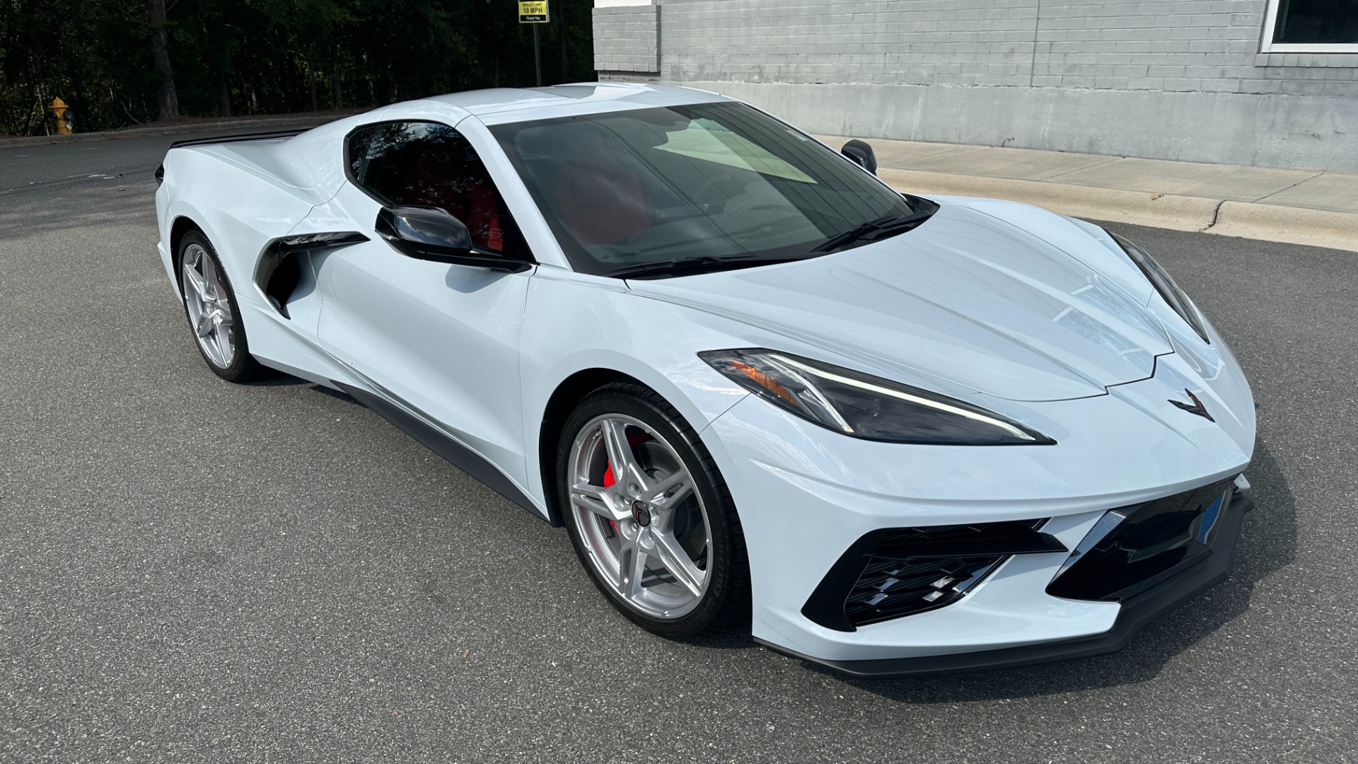 Used 2023 Chevrolet Corvette 1LT / PERF. EXHAUST / RED CALIPERS / FRONT SPLITTER / REAR SPOILER for sale $82,999 at Formula Imports in Charlotte NC 28227 6