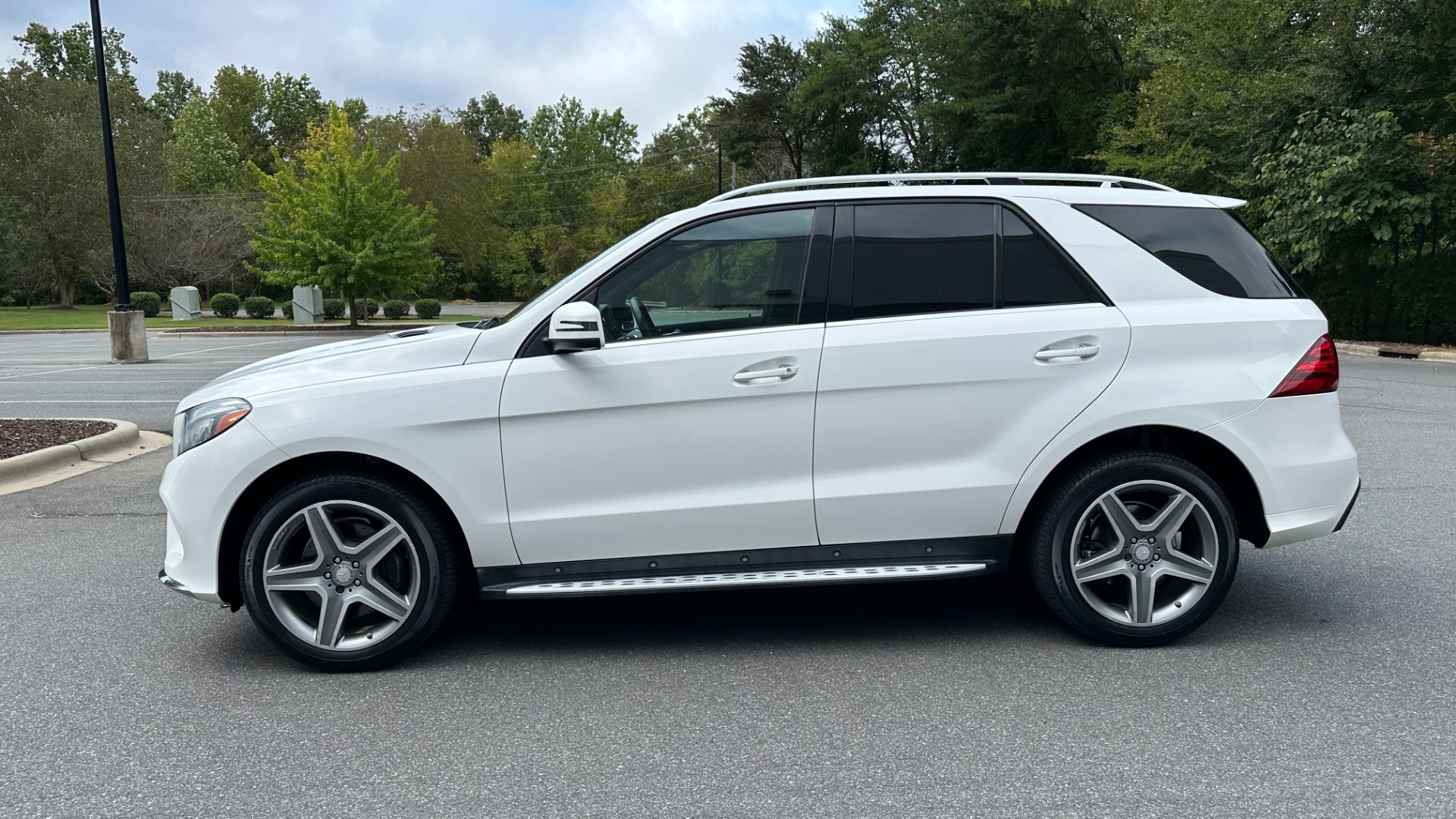 Used 2016 Mercedes-Benz GLE GLE 350 for sale $19,999 at Formula Imports in Charlotte NC 28227 3