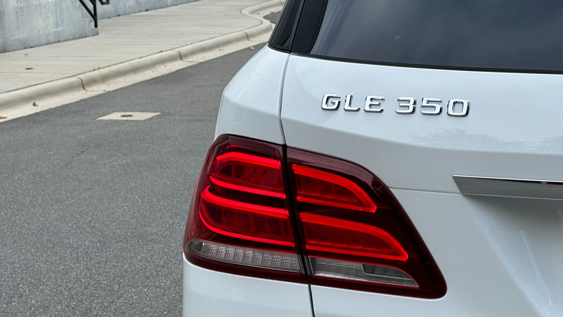 Used 2016 Mercedes-Benz GLE GLE 350 for sale $19,999 at Formula Imports in Charlotte NC 28227 40