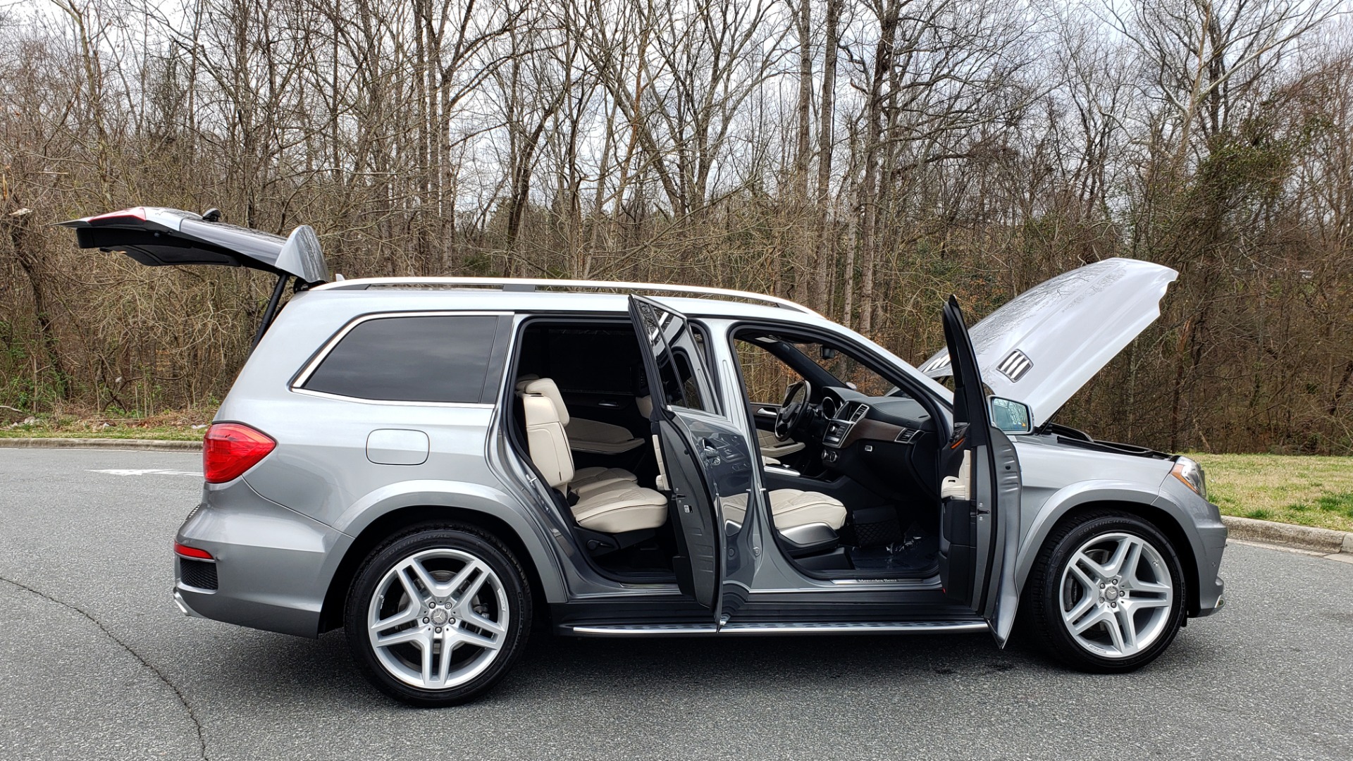 Used 2016 Mercedes-Benz GL 550 4MATIC / NAV / DRVR ASST / DUAL-ROOF / REARVIEW for sale Sold at Formula Imports in Charlotte NC 28227 10