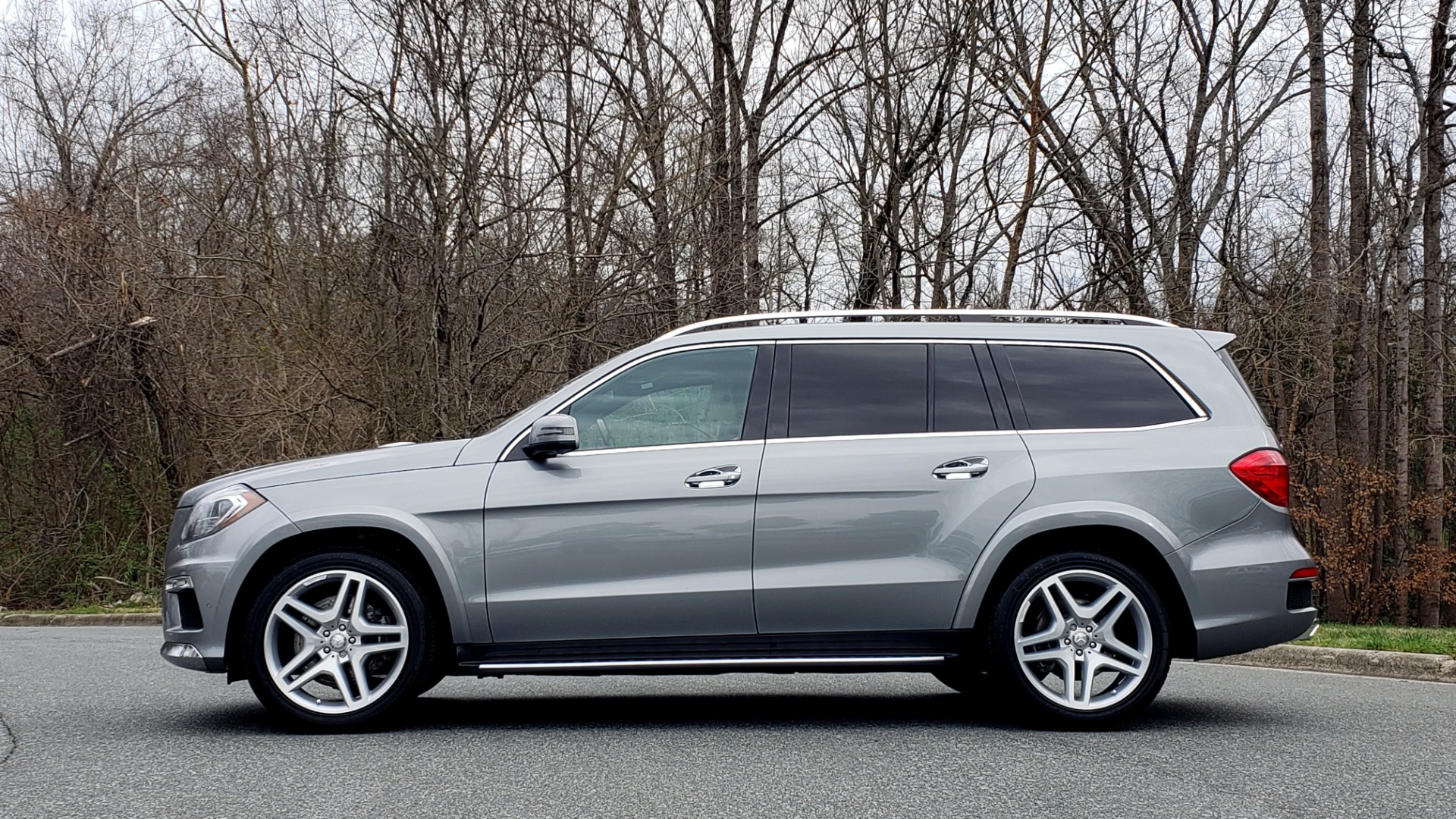 Used 2016 Mercedes-Benz GL 550 4MATIC / NAV / DRVR ASST / DUAL-ROOF / REARVIEW for sale Sold at Formula Imports in Charlotte NC 28227 2