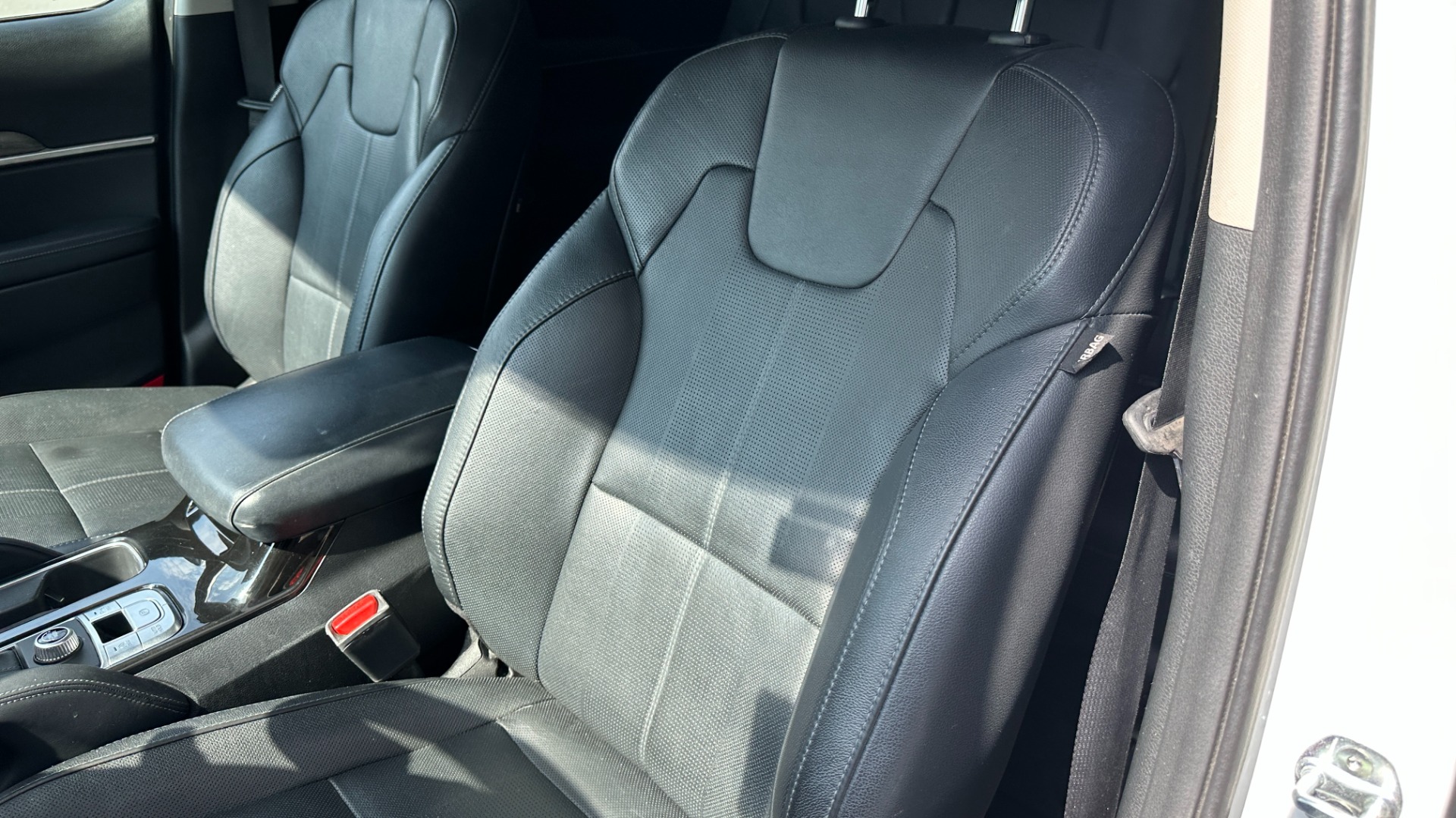 Used 2020 Kia Telluride EX / LEATHER / SAFETY FEATURES / 3RD ROW / SUNSHADES for sale Sold at Formula Imports in Charlotte NC 28227 13
