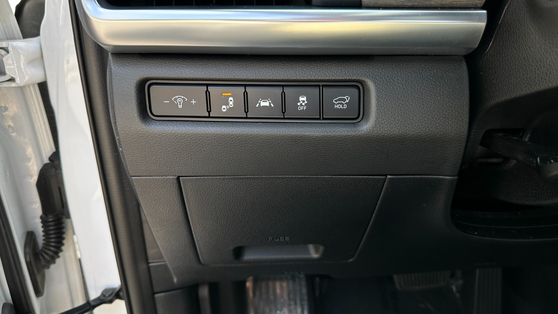 Used 2020 Kia Telluride EX / LEATHER / SAFETY FEATURES / 3RD ROW / SUNSHADES for sale Sold at Formula Imports in Charlotte NC 28227 16