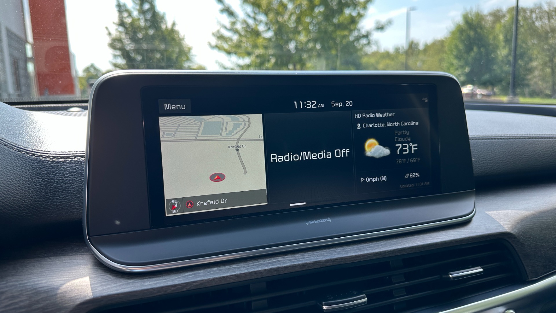 Used 2020 Kia Telluride EX / LEATHER / SAFETY FEATURES / 3RD ROW / SUNSHADES for sale Sold at Formula Imports in Charlotte NC 28227 18